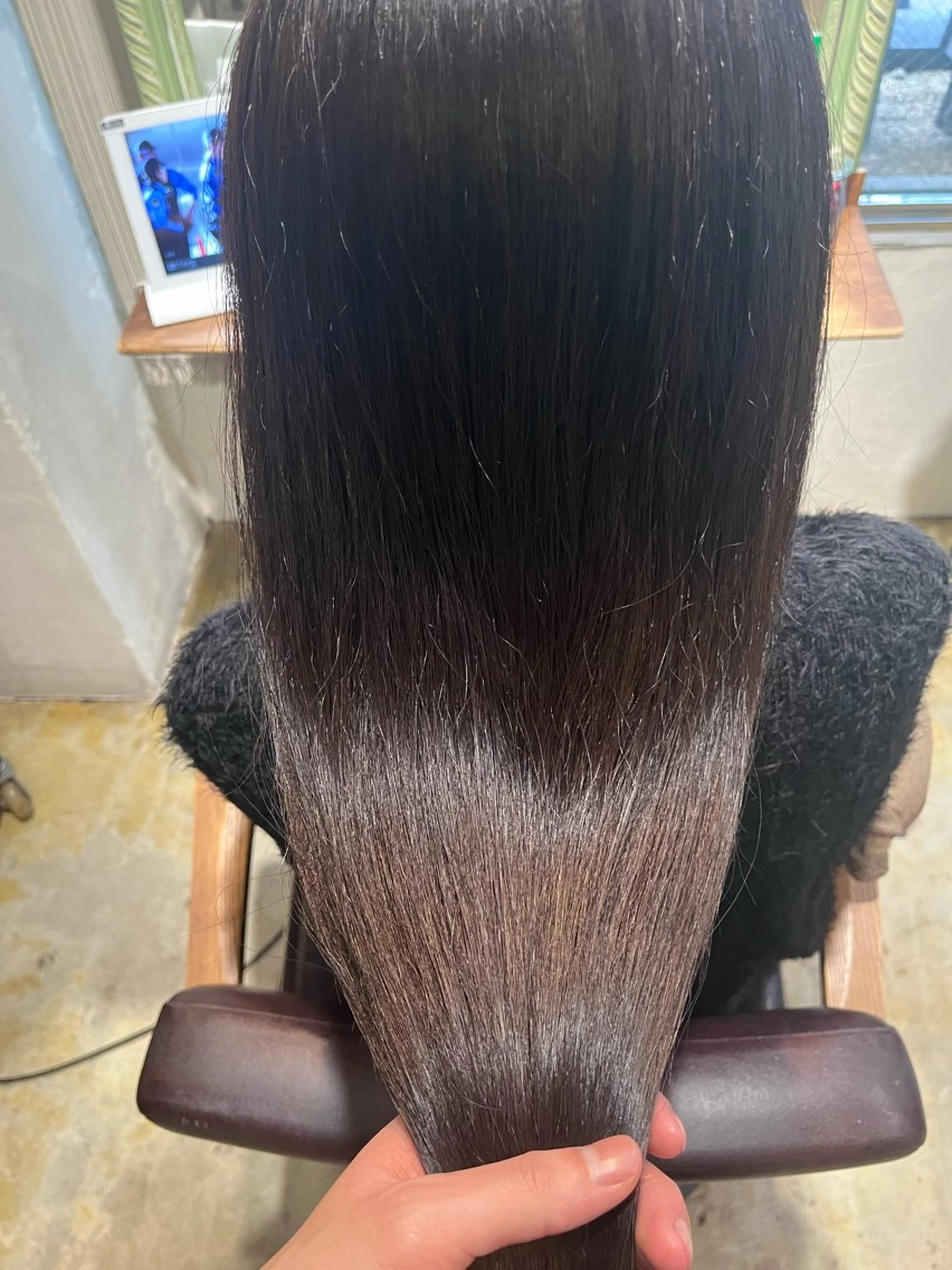 ロング カラー 太田 渚遊のヘアスタイル