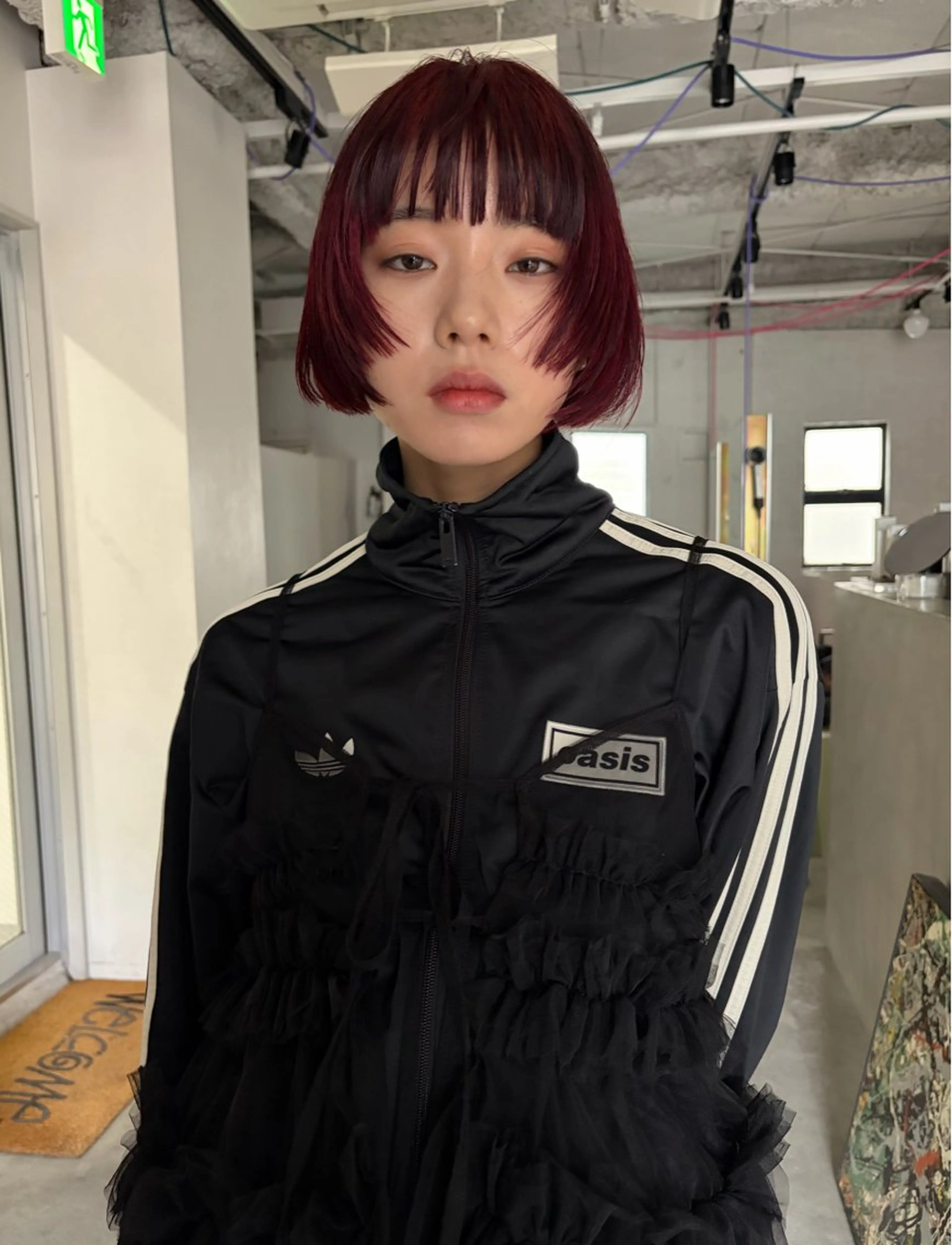 ショート カラー ブリーチ ダブルカラー レッドカラー ボブ カット ヘアカラー トリートメント Loom.所属・村上雅人 ナチュラルモードのヘアスタイル