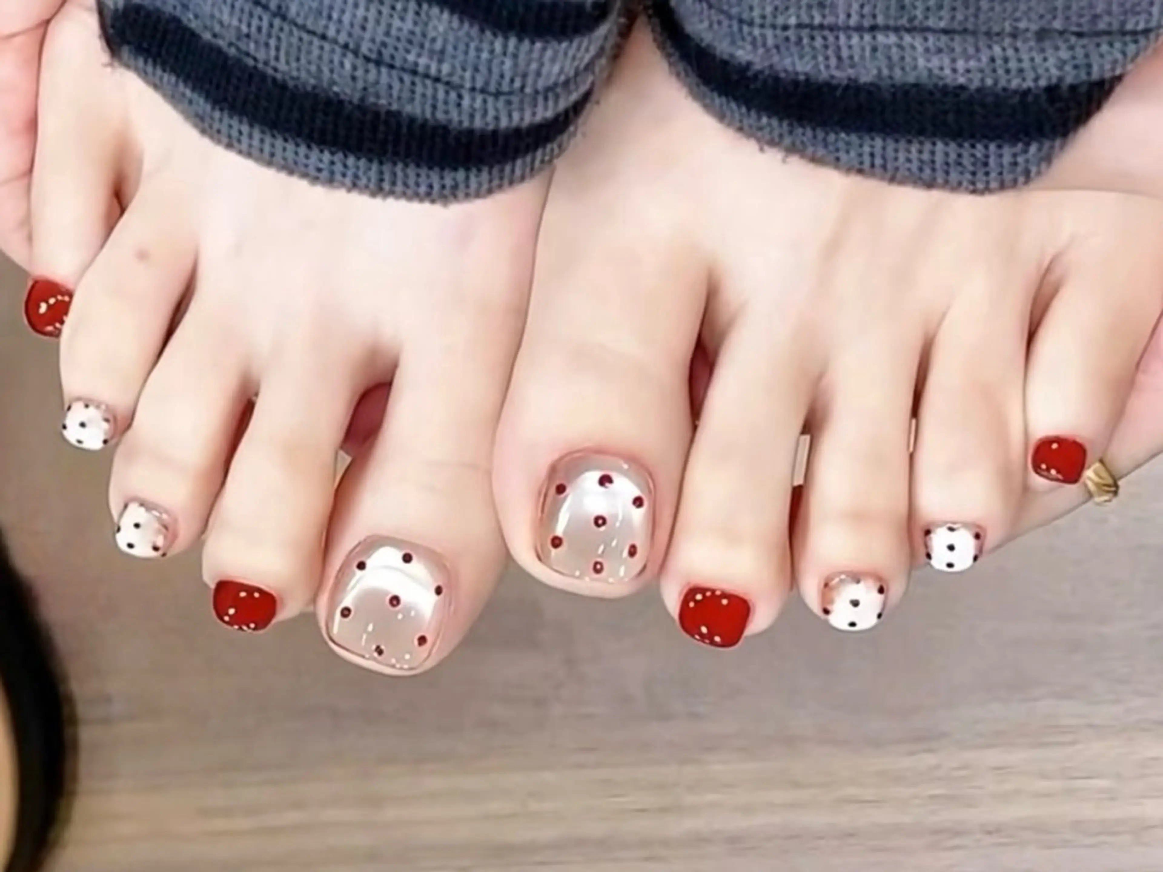 ネイル The Bomのマツエク・マツパデザイン