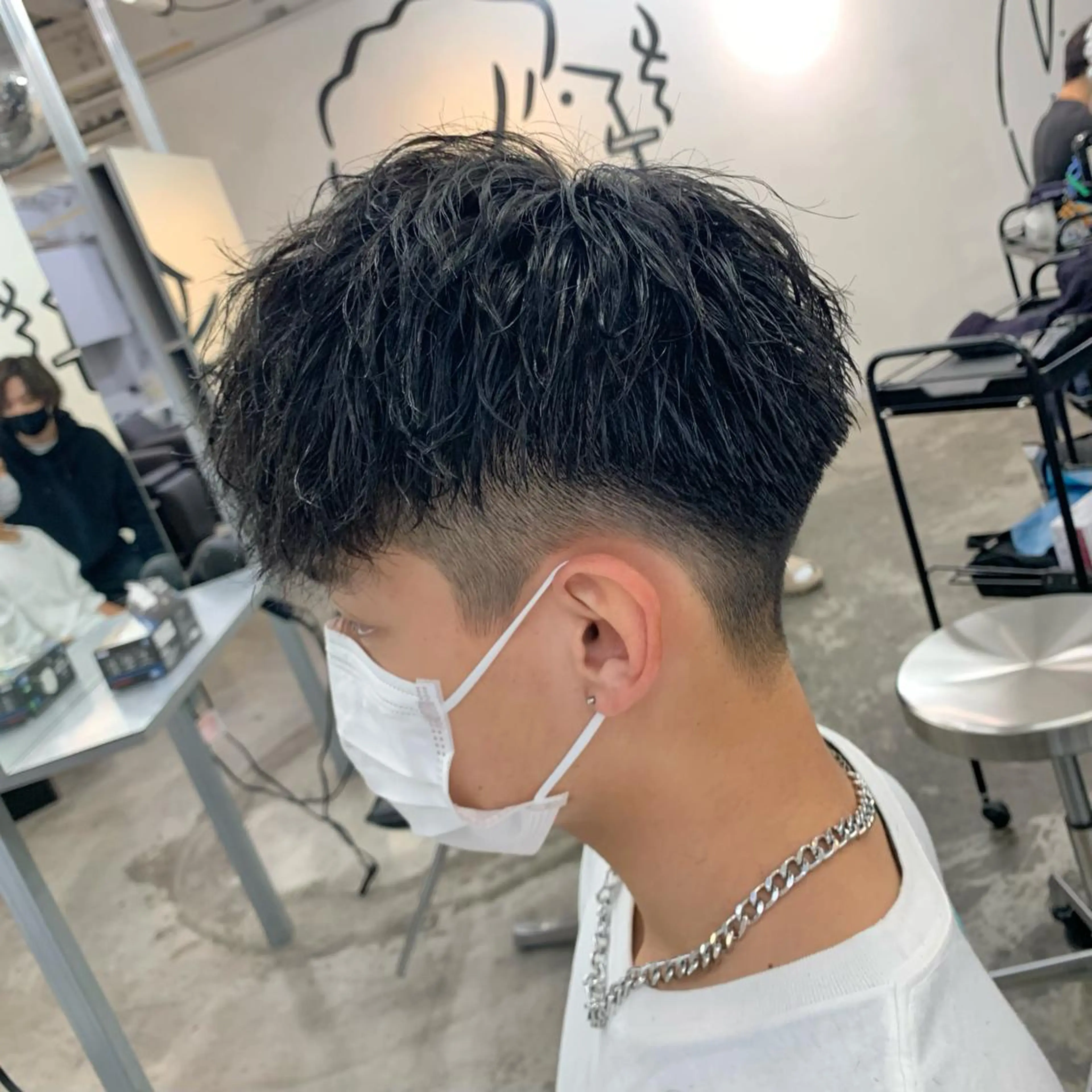 ショート パーマ メンズ マッシュ ショートヘア カット パーマ メンズ特化美容師/ 藤戸 椋のヘアスタイル