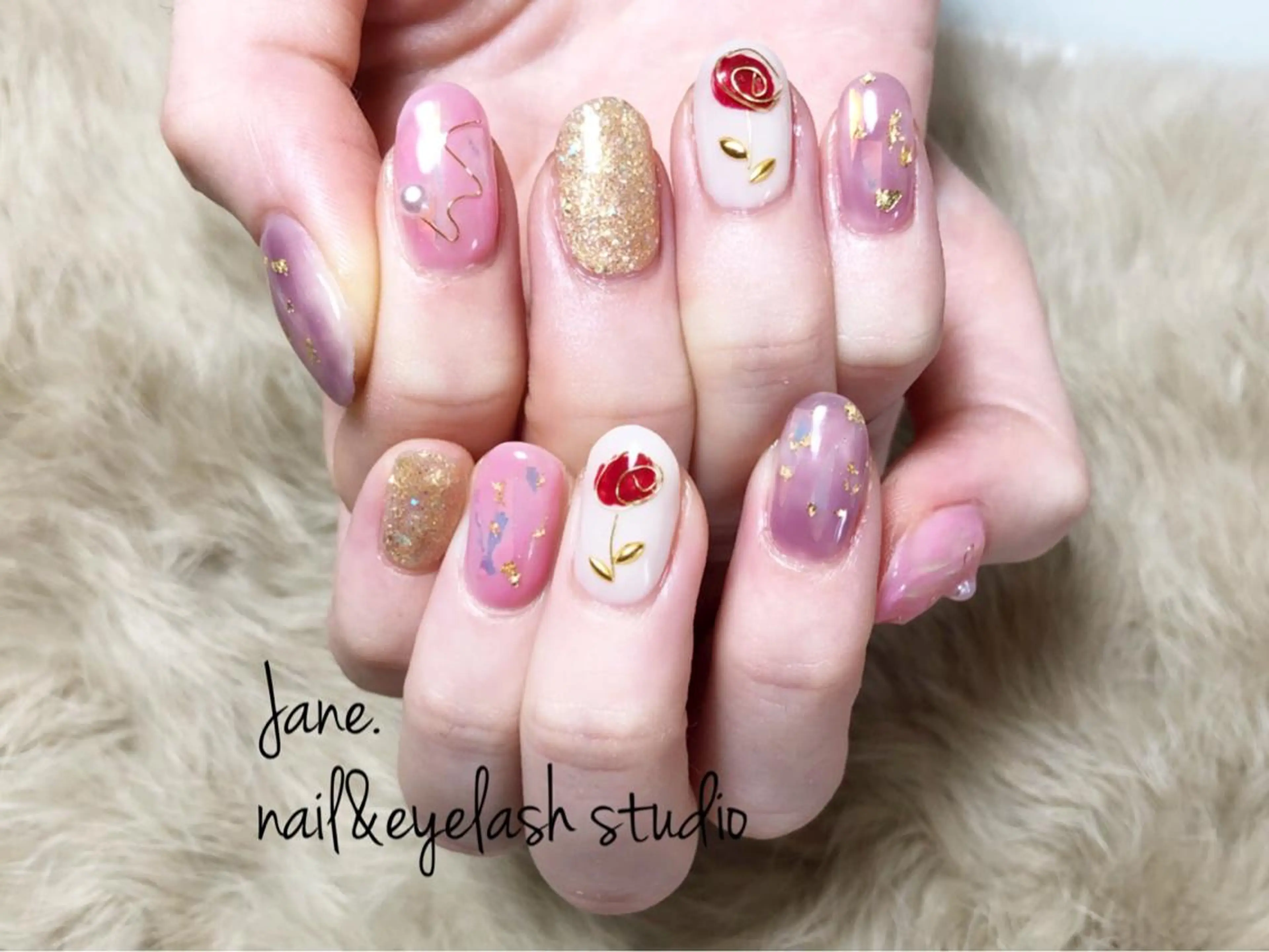 ネイル Yakko pas á pasのネイルデザイン