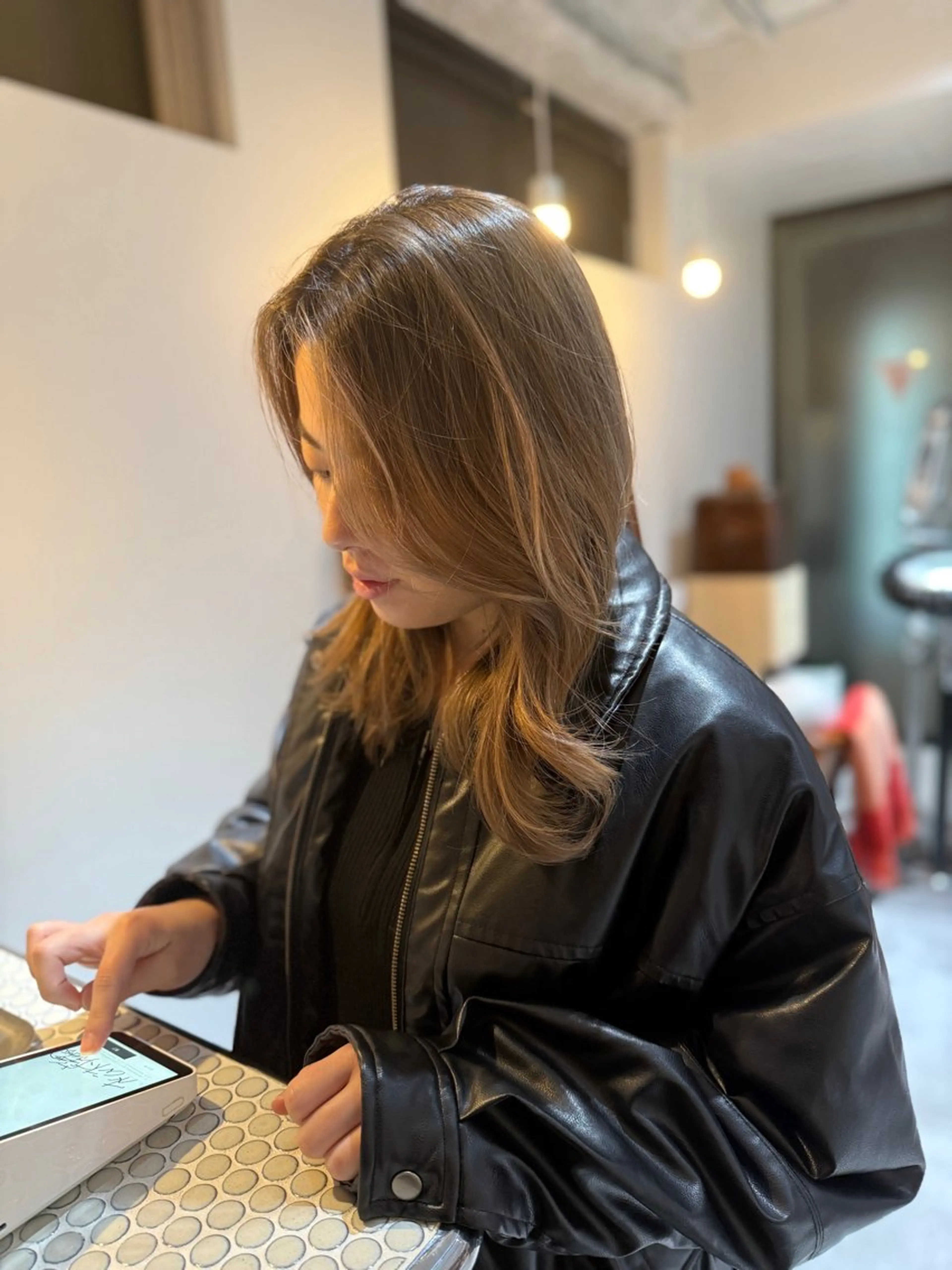 ロング カラー ヘアアレンジ バレイヤージュ ハイライトカラー ハイライト レイヤーカット カット ヘアカラー トリートメント opus 店長大和 レイヤー/赤み消しのヘアスタイル