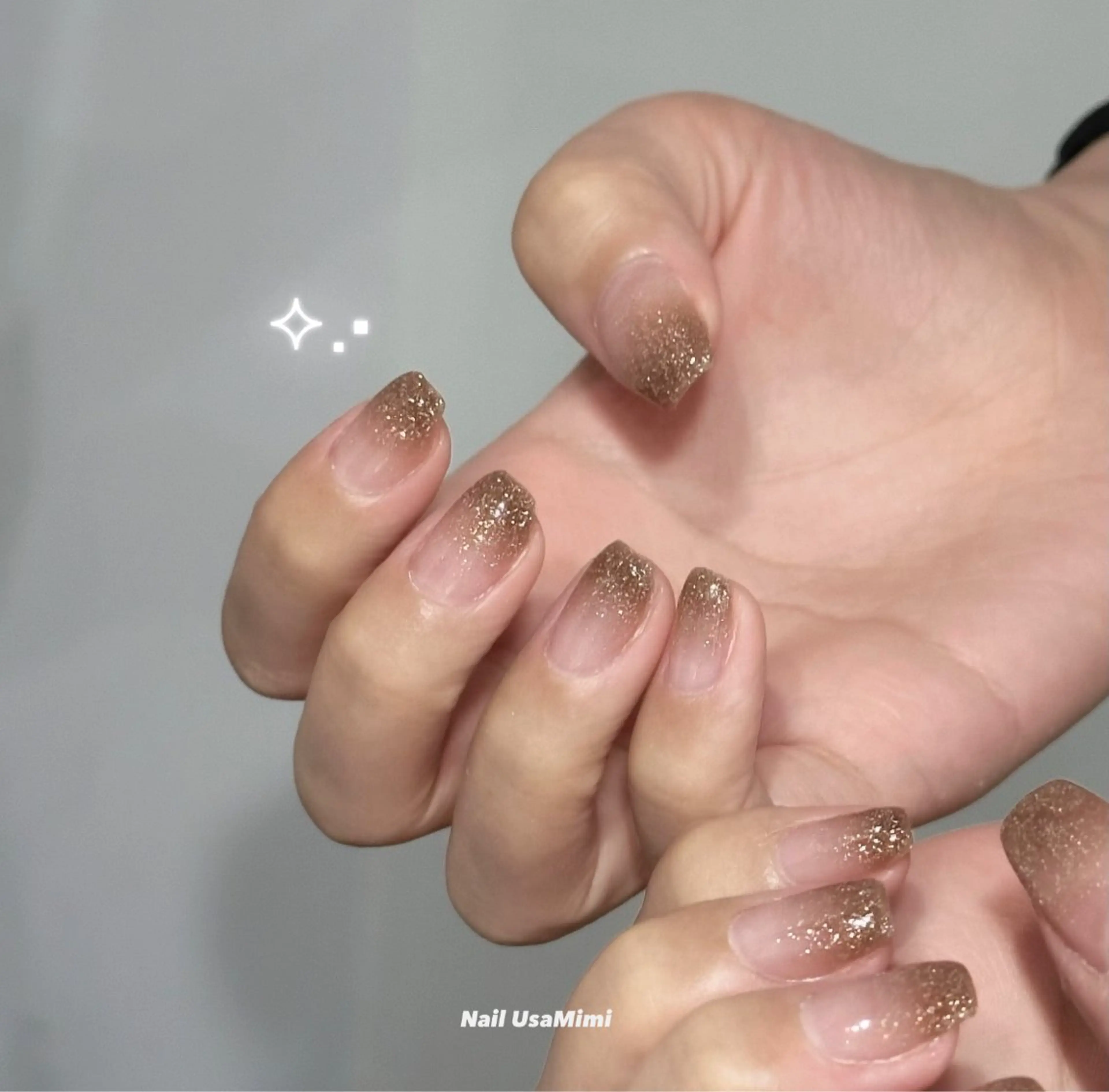ネイル グラデーション ラメ(グリッター) ラメグラデーション ワンホンネイル ハンドネイル 本町ネイルNail UsaMimiのネイルデザイン