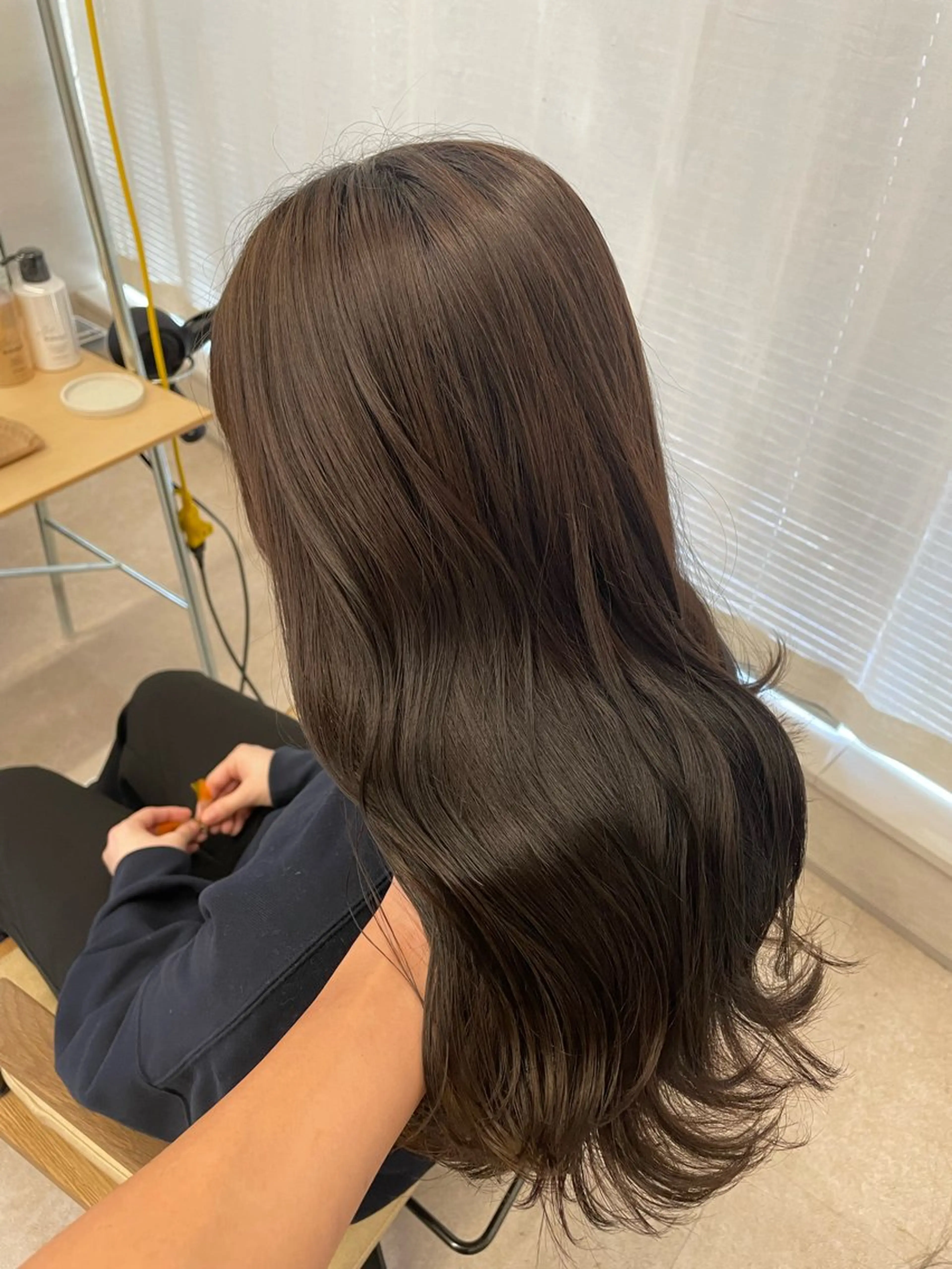 カラー 辺見 葵のヘアスタイル