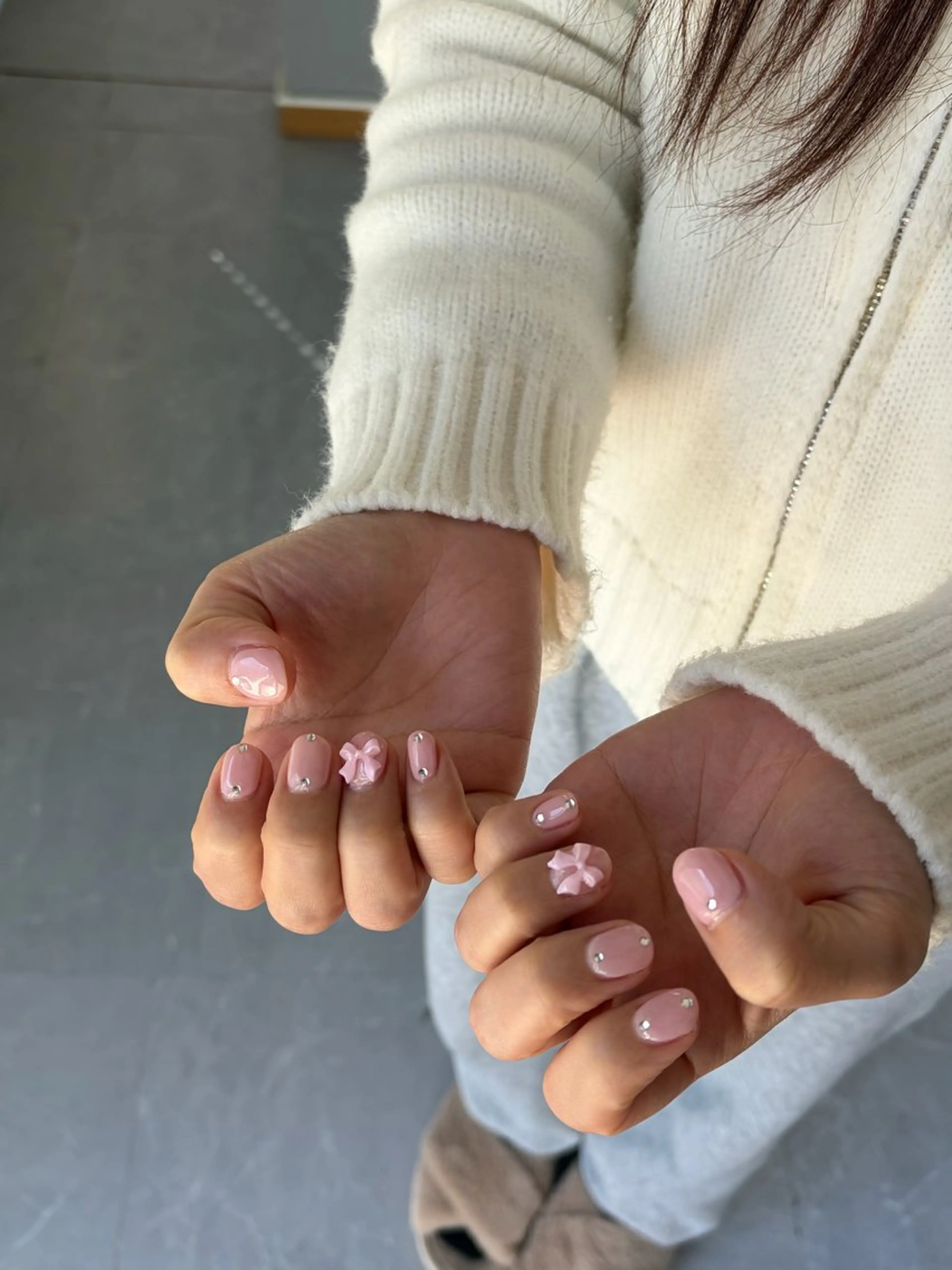 ネイル ストーンネイル ハンドネイル Rubyna MOMOKAのネイルデザイン