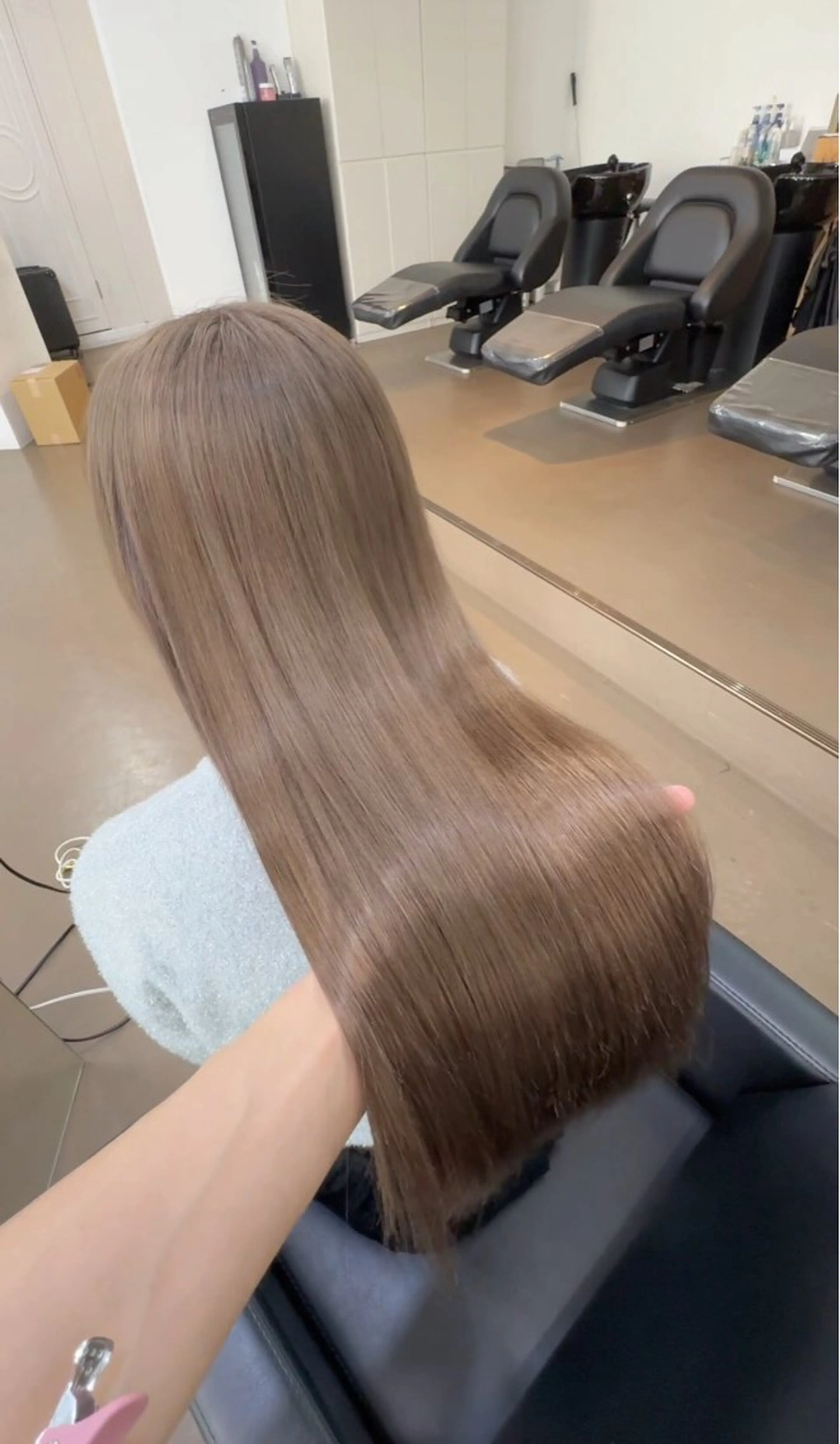 セミロング ✂︎透明感カラー特化 /日和優真✂︎のヘアスタイル