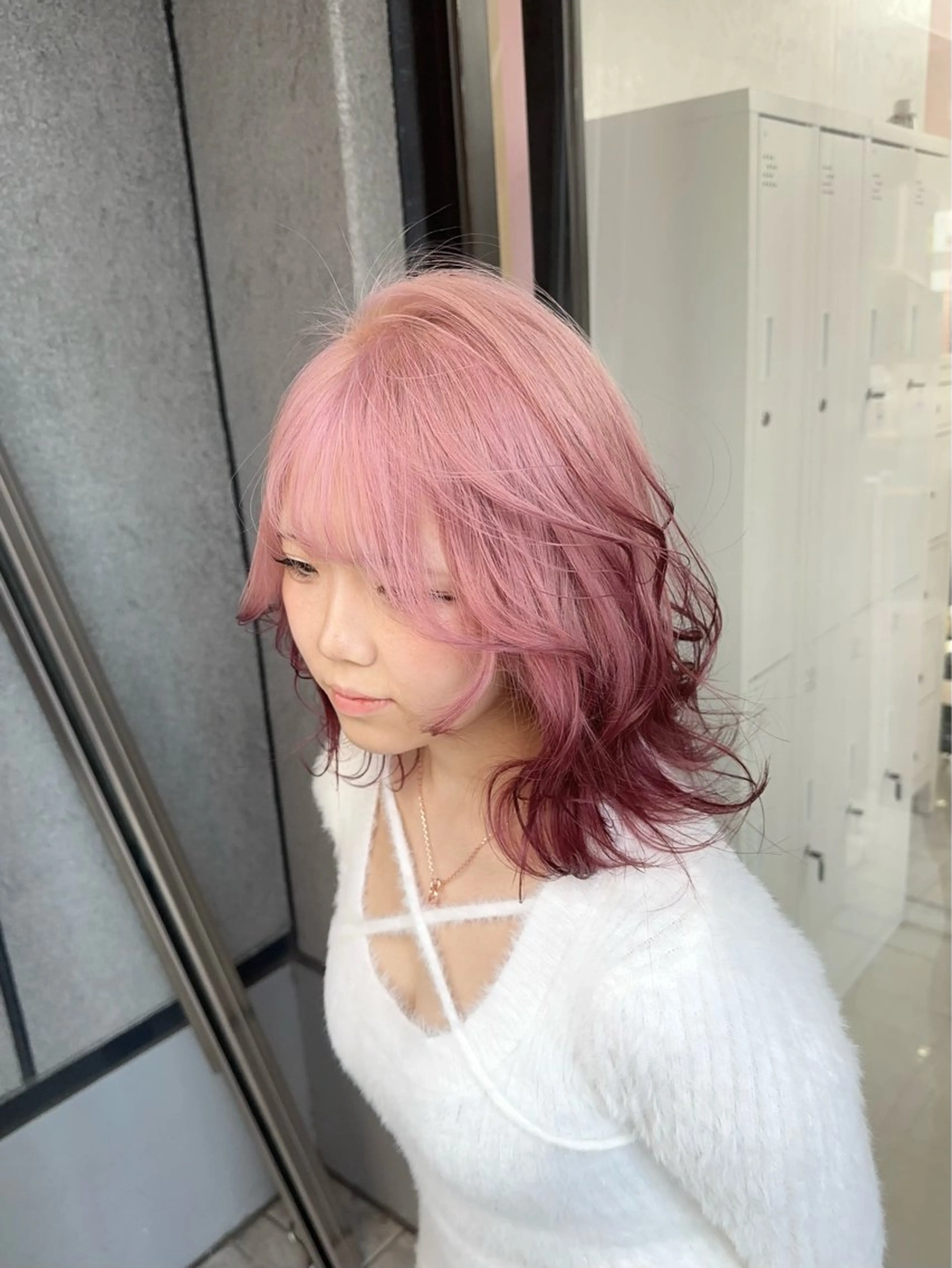 セミロング ヘアカラー ブリーチ率No.1 MANATO🎨🌈のヘアスタイル