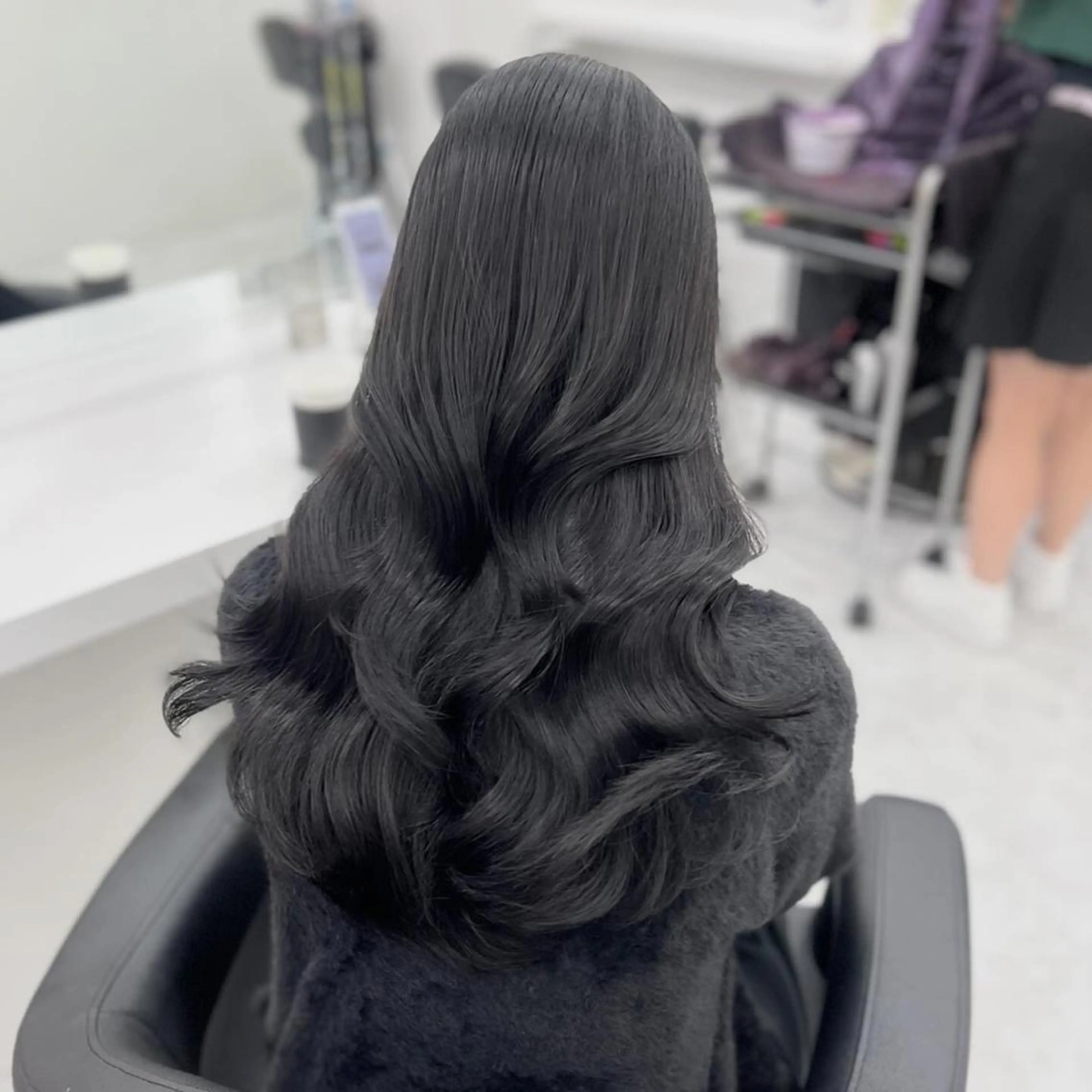 カラー 冬の透明感暗髪❄️ トレンドヘア❄️のヘアスタイル