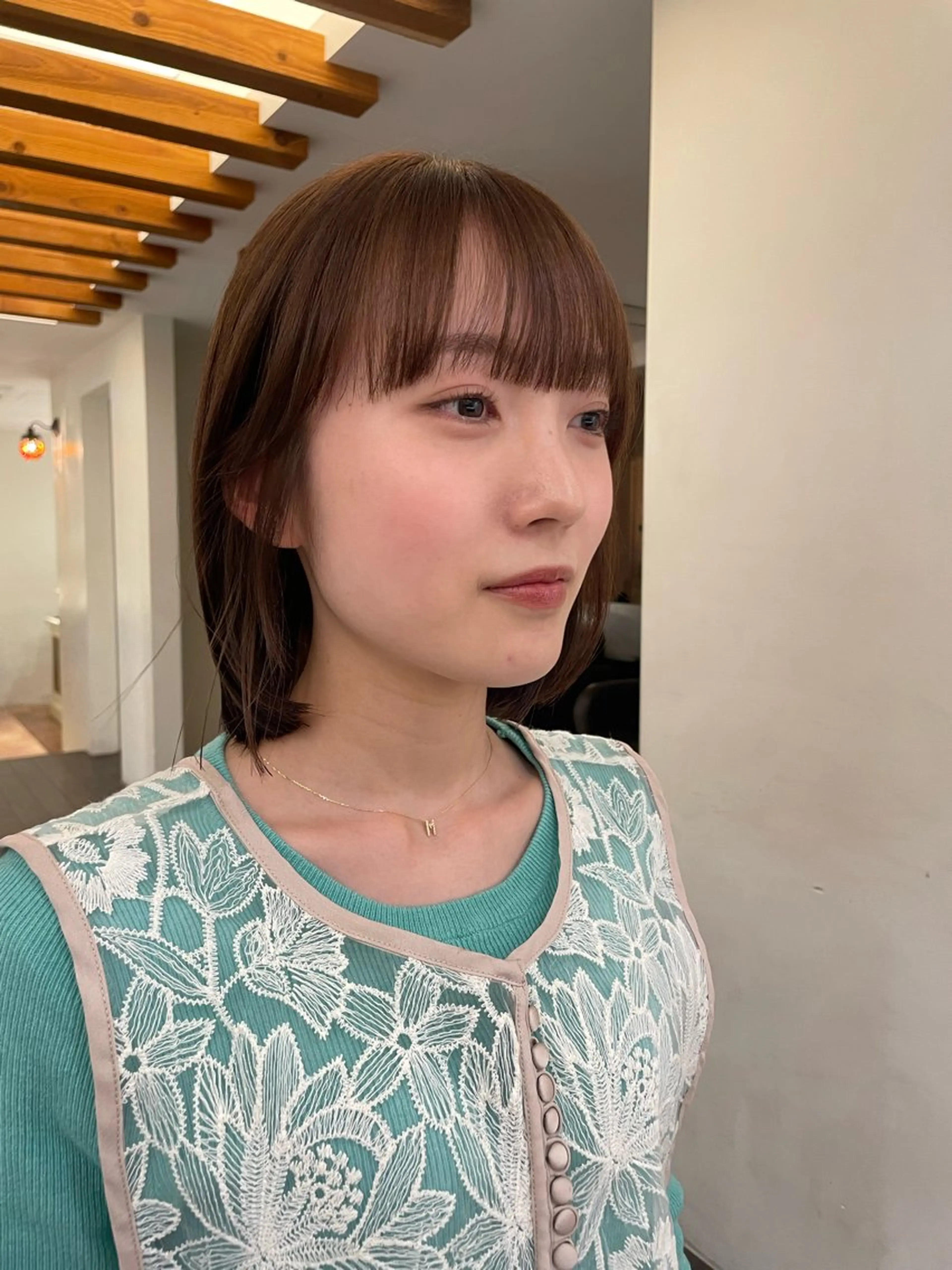 ショート カラー ベージュカラー ダブルカラー ヘアカラー トリートメント リカ/ハイトーン ・オリーブ🍀のヘアスタイル