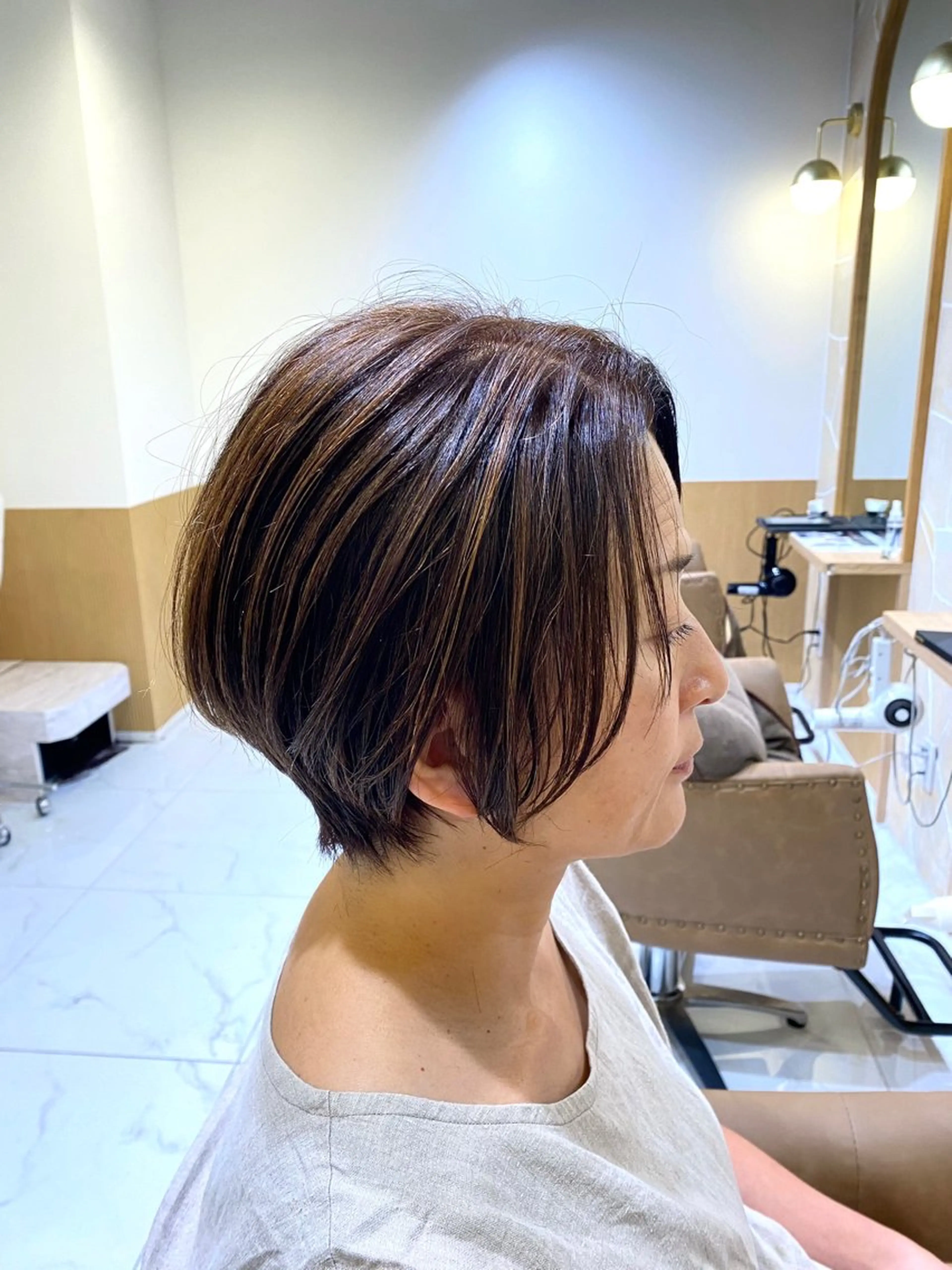 ショート カラー ハイライトカラー ハイライト カット ヘアカラー トリートメント 坂井 茅聖のヘアスタイル
