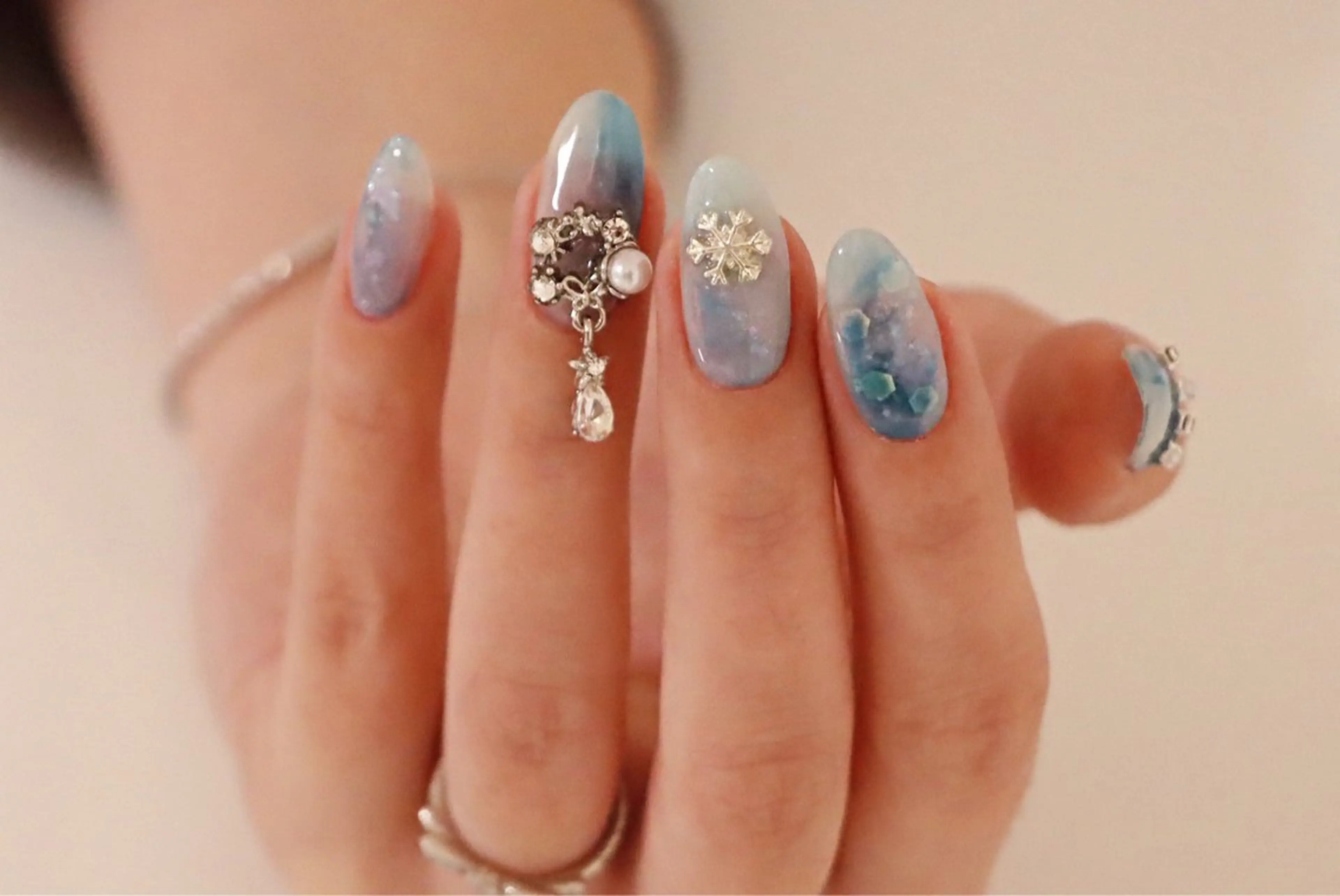 ネイル Earth Total Beauty Salon所属・アース　トータル ビューティサロンのネイルデザイン