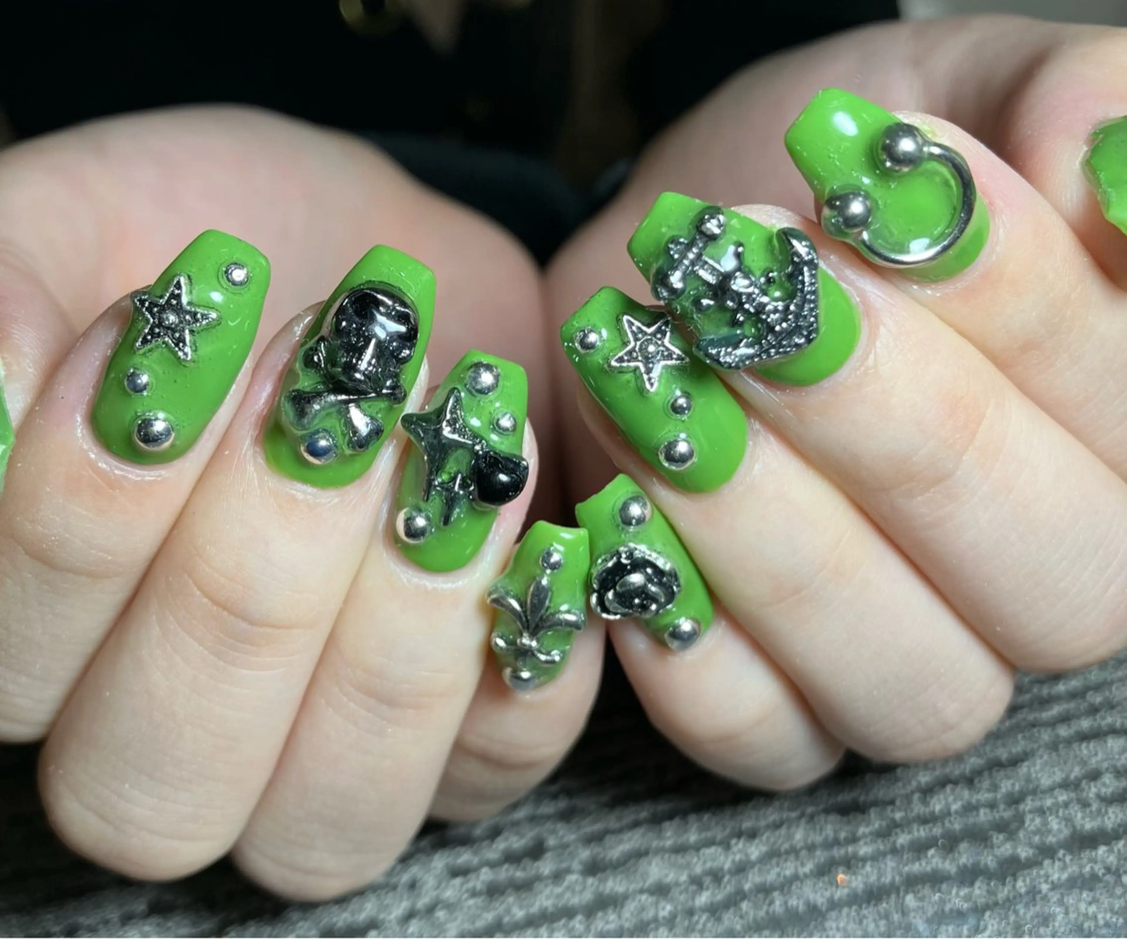 ネイル ハンドネイル Liennail 持込デザインやり放題のネイルデザイン