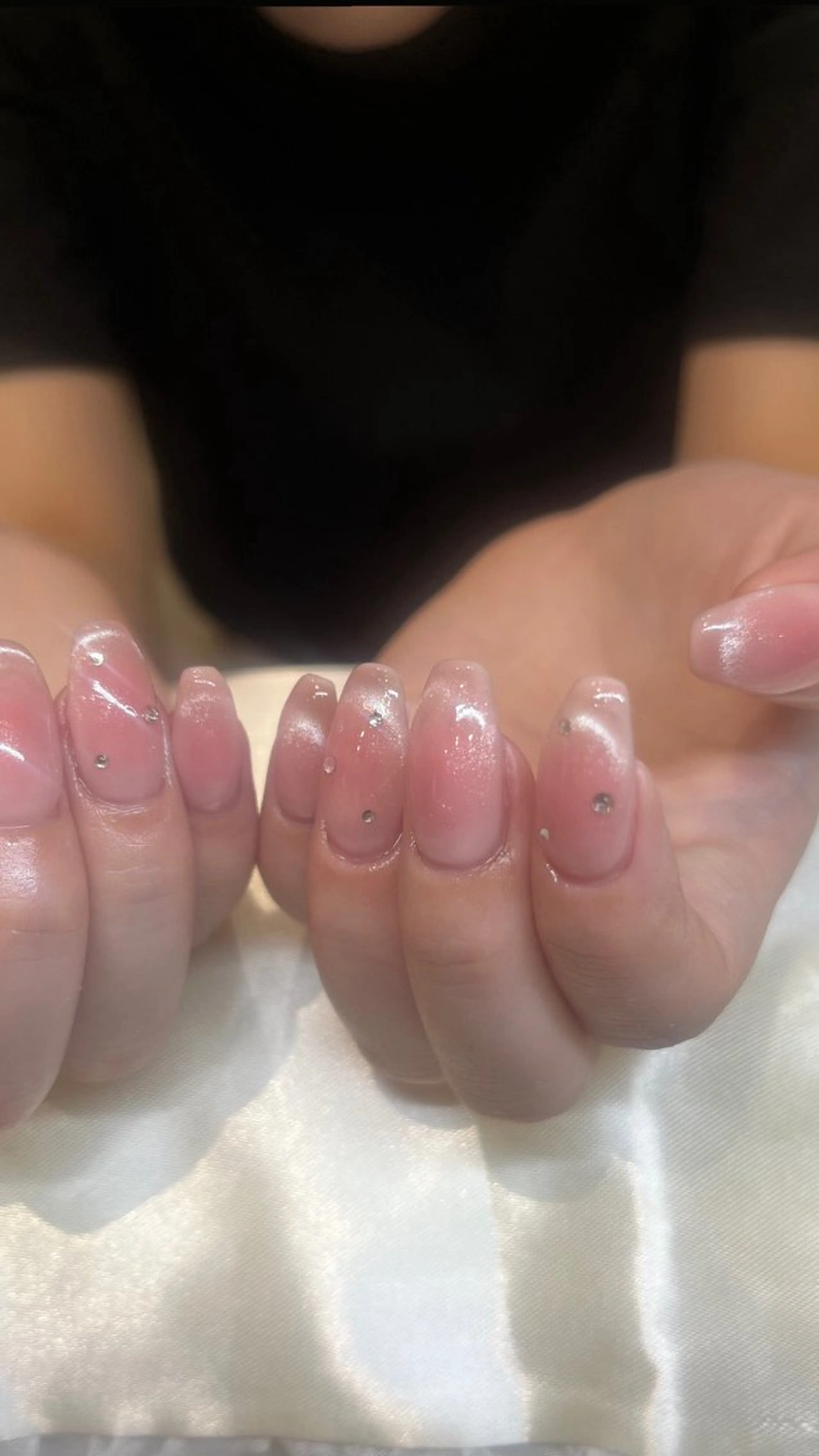 ネイル チークネイル マグネットネイル 🎀Earth chihiro🤍のネイルデザイン