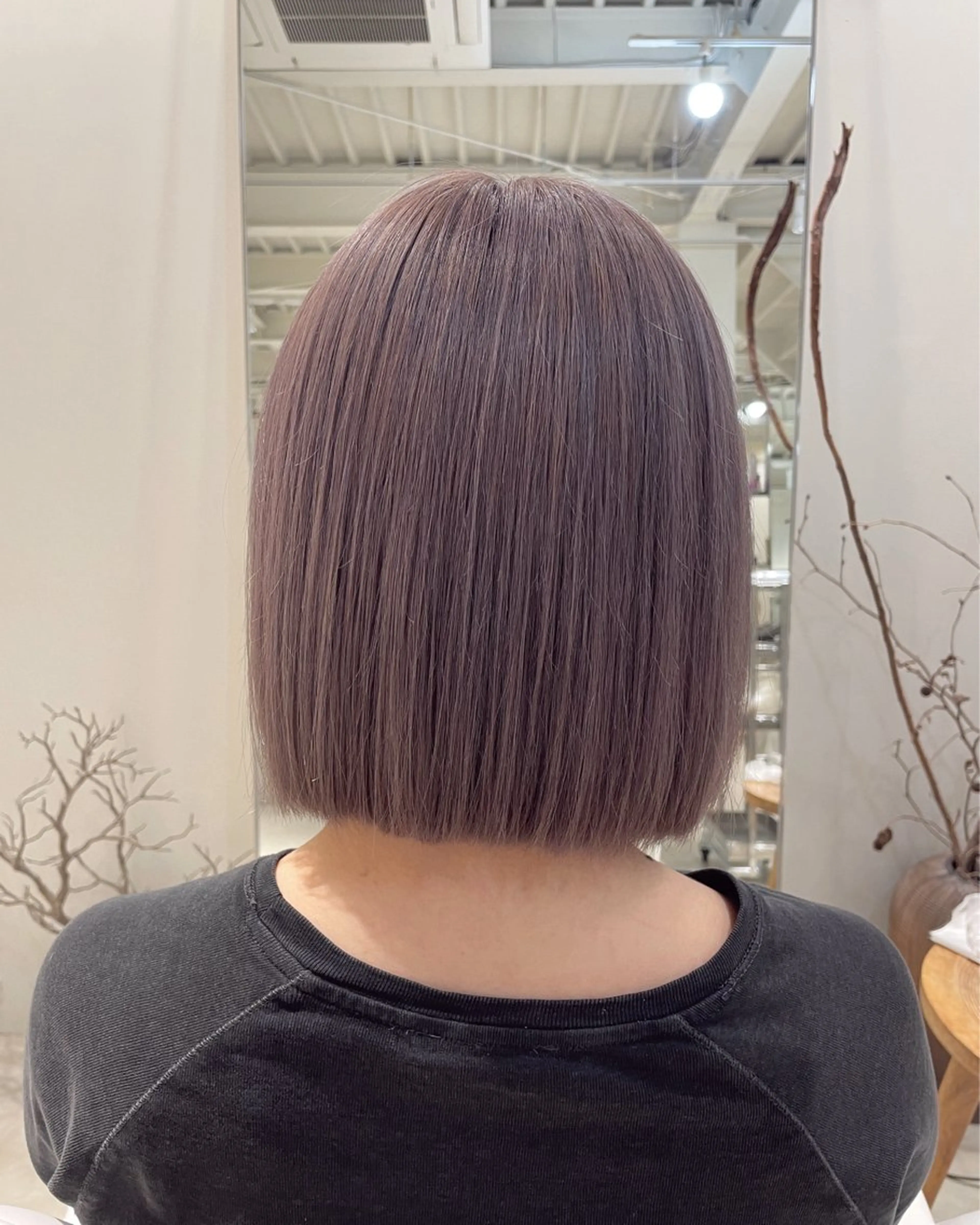 ミディアム カラー ラベンダーカラー ピンクカラー ピンクラベンダー シルバー 安西 香利奈のヘアスタイル