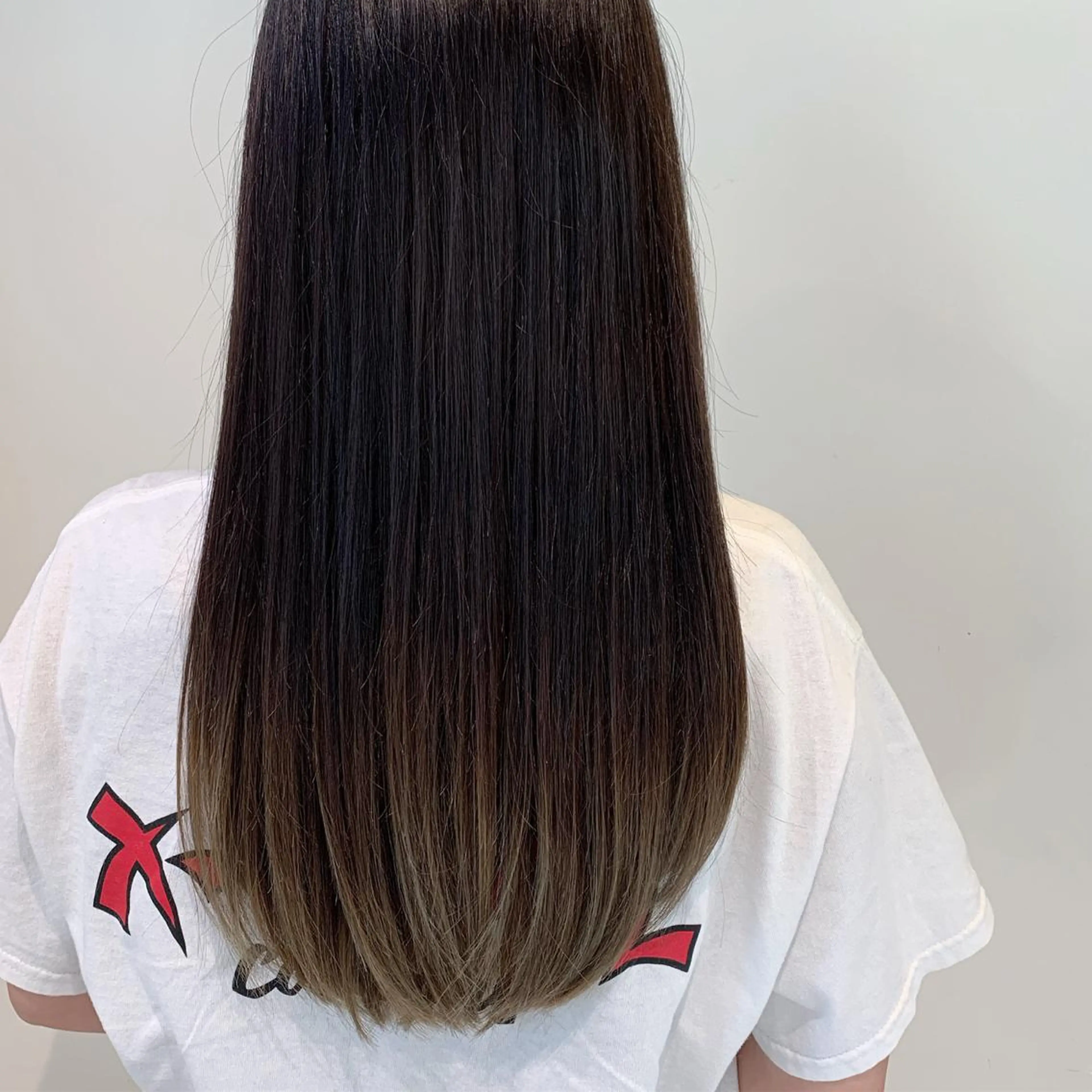 ロング ROUTE ルートのヘアスタイル