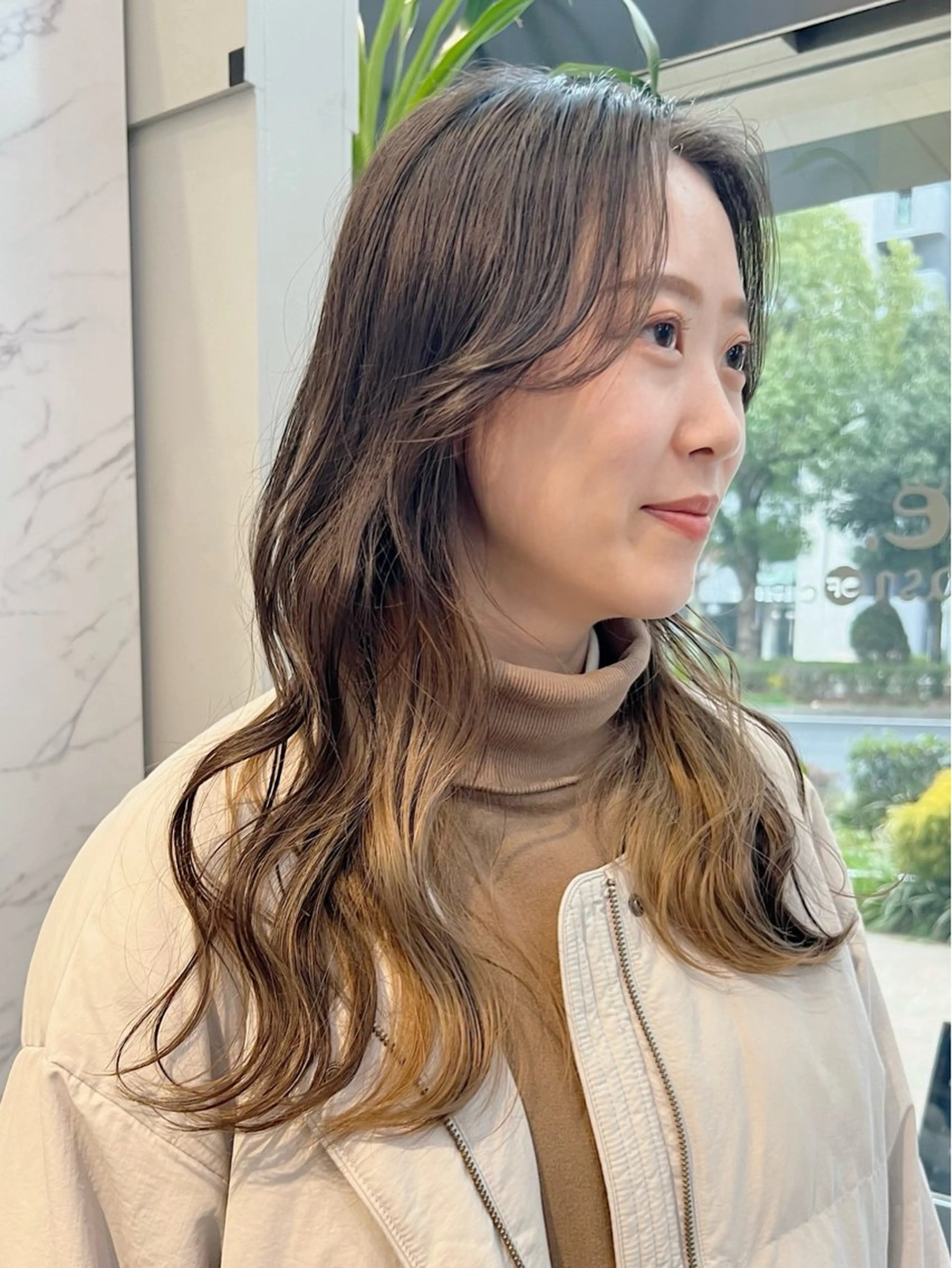 セミロング カラー ベージュカラー ブリーチ インナーカラー カット ヘアカラー momoka /ショート/ボブのヘアスタイル