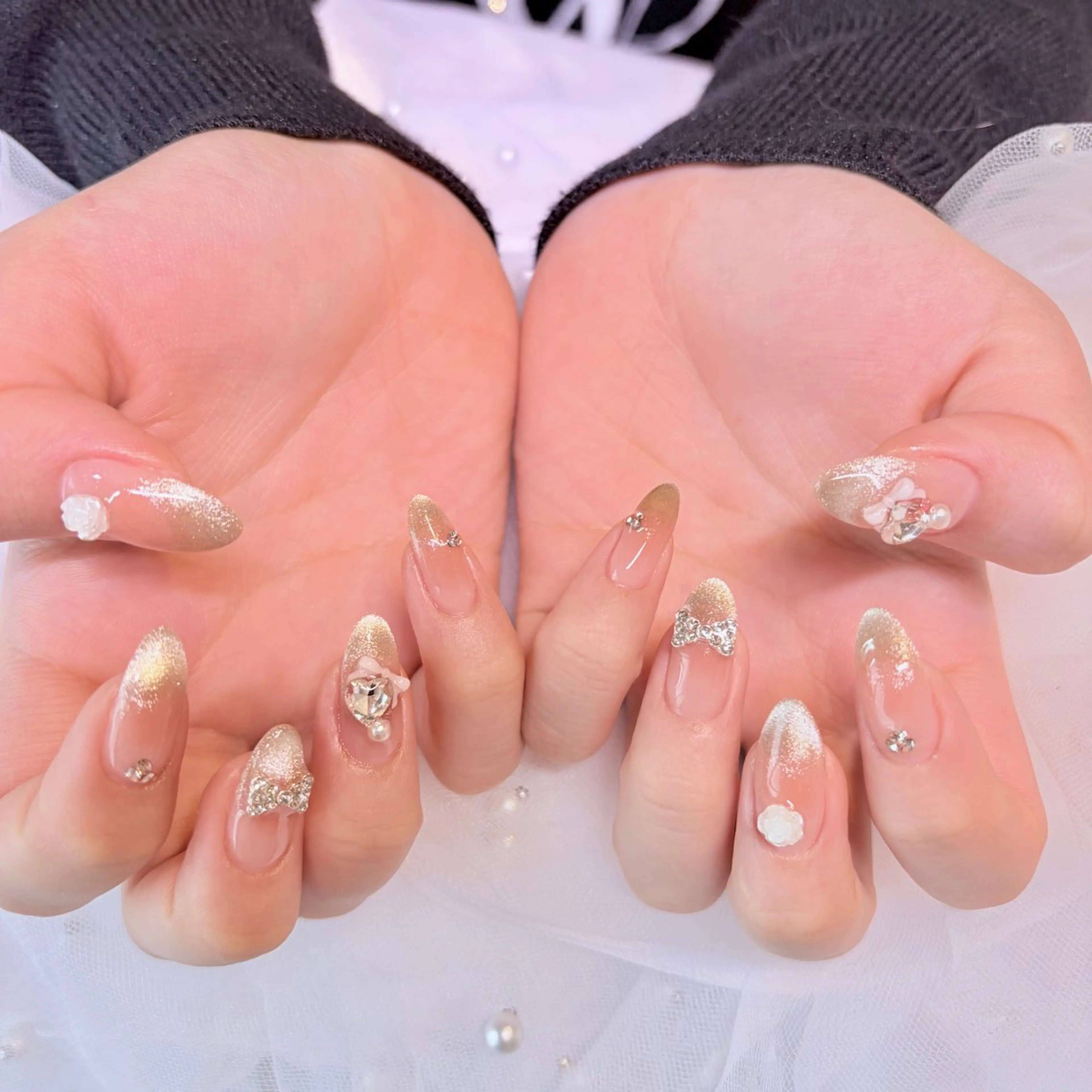 ネイル チークネイル ハンドネイル nail salon e'mu💐のネイルデザイン