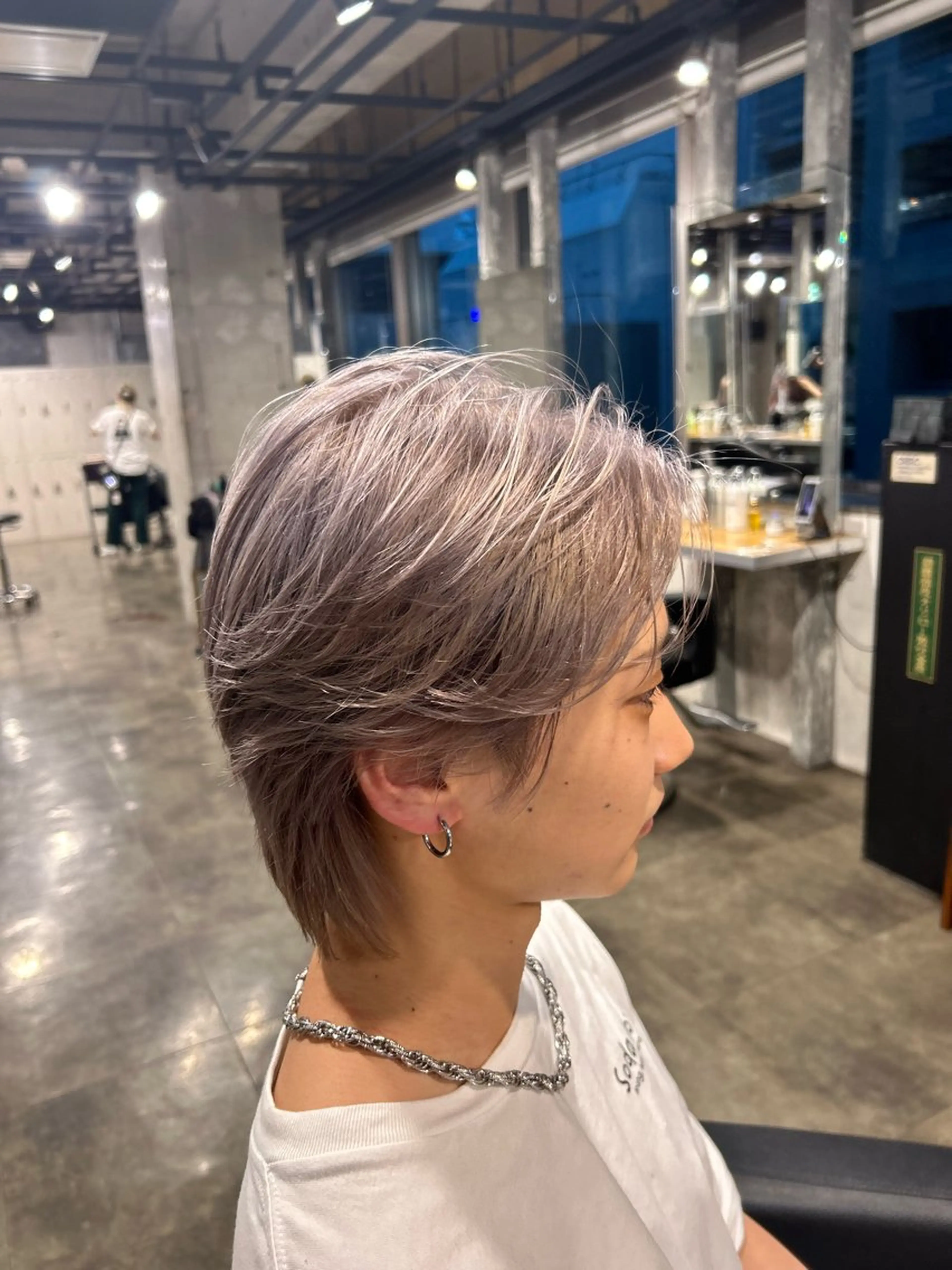 メンズ メンズハイトーン カット ヘアカラー パーマ ヘッドスパ ヘアセット メンズ特化美容師 💠チナツのヘアスタイル
