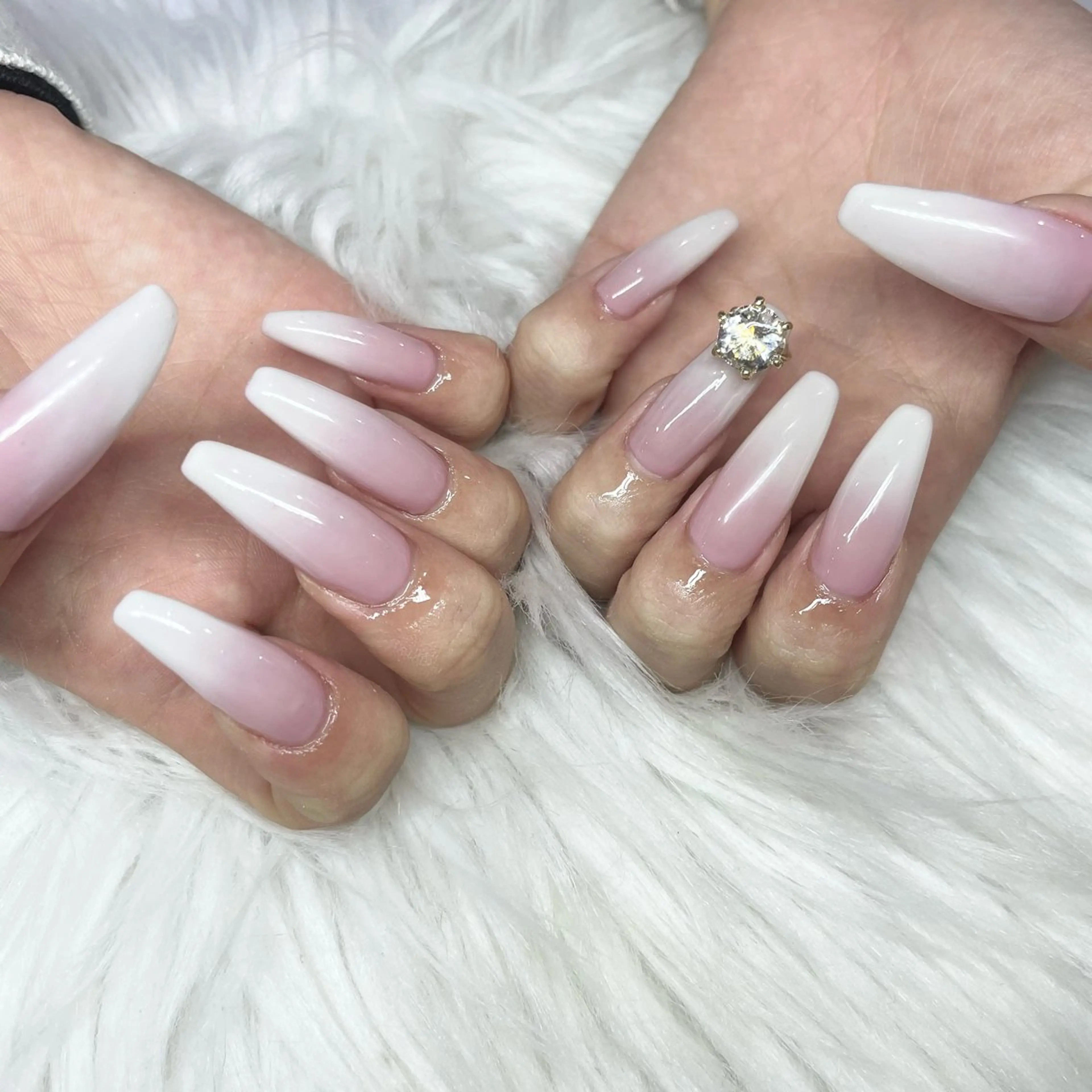 【Handオフ有り】グラデーション(ベースカラー有り)🤍ベービーブーマーネイルご希望の方🤍の写真