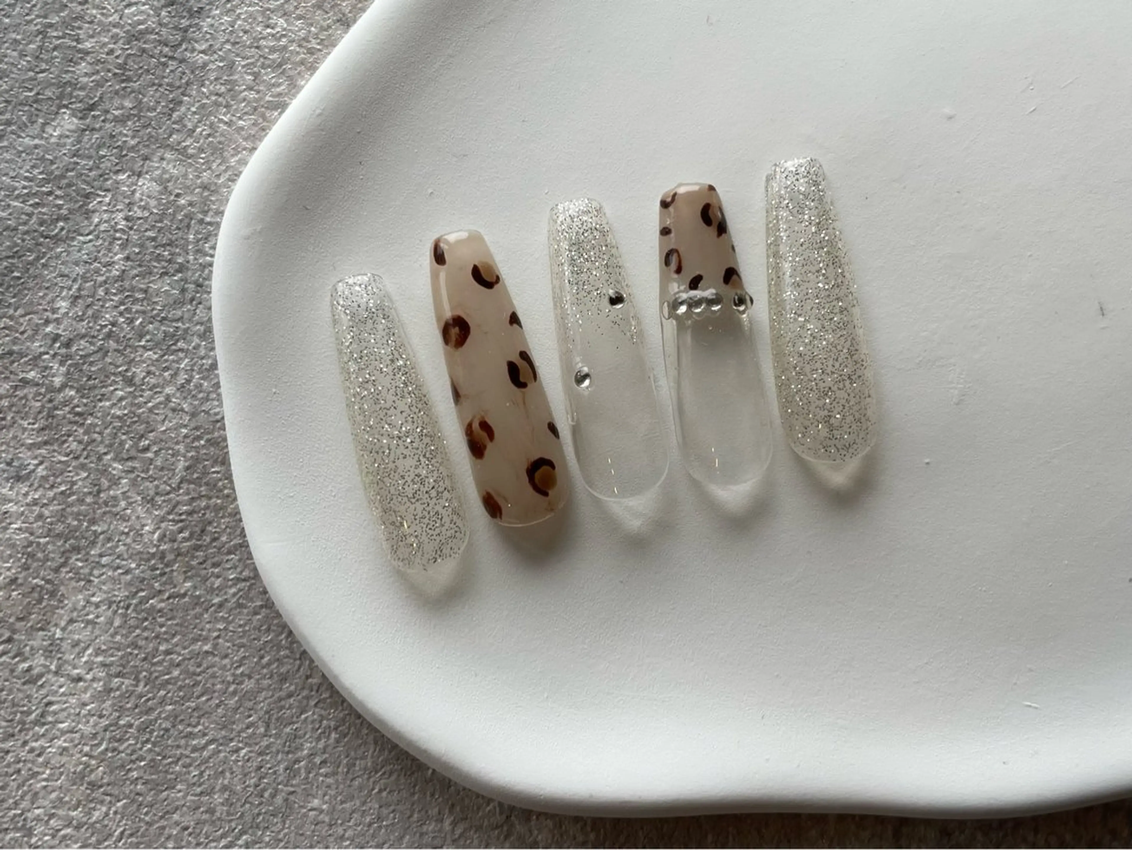 ネイル アニマル柄 持ち込み atelier d Cocoのネイルデザイン