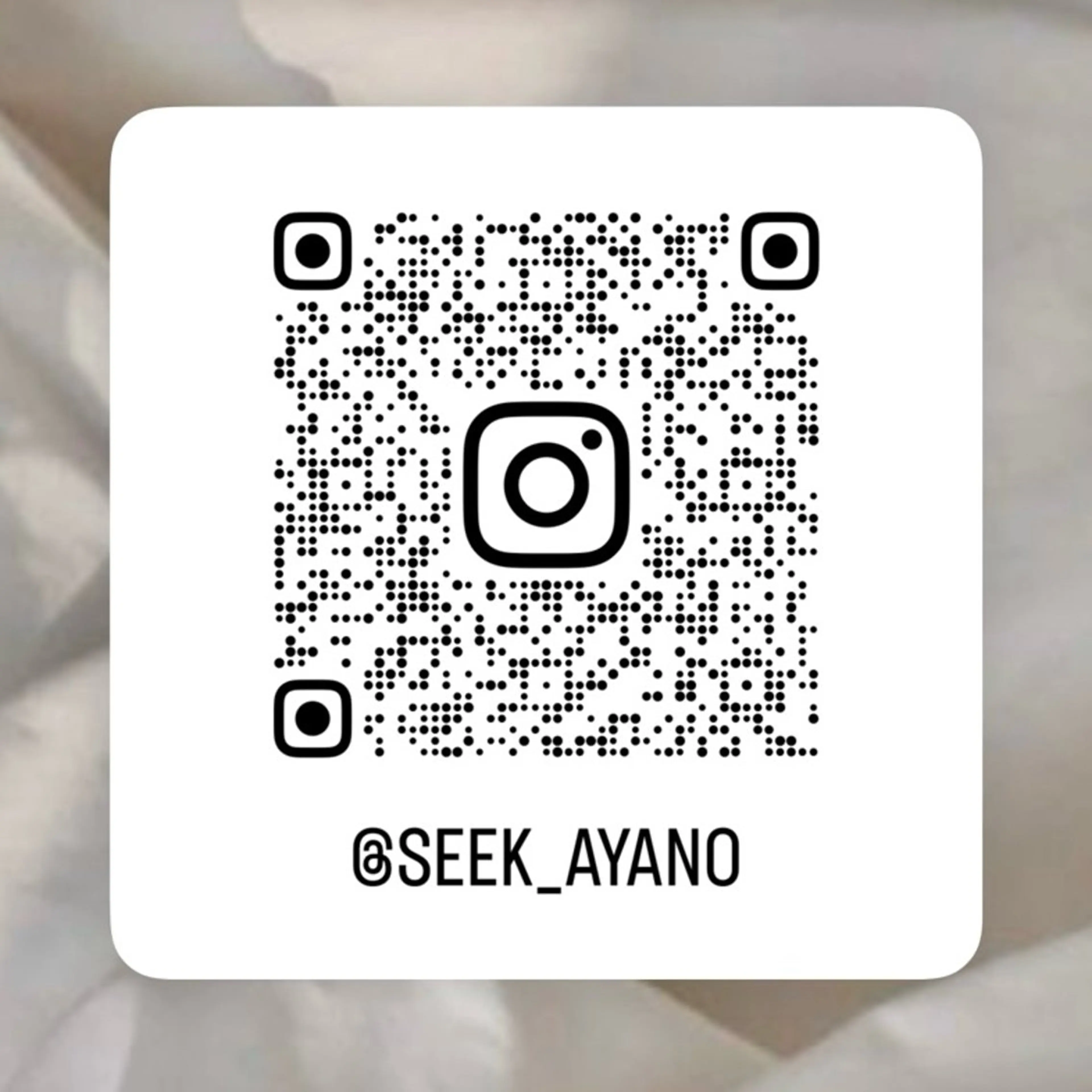 seek next アヤノのヘアスタイル