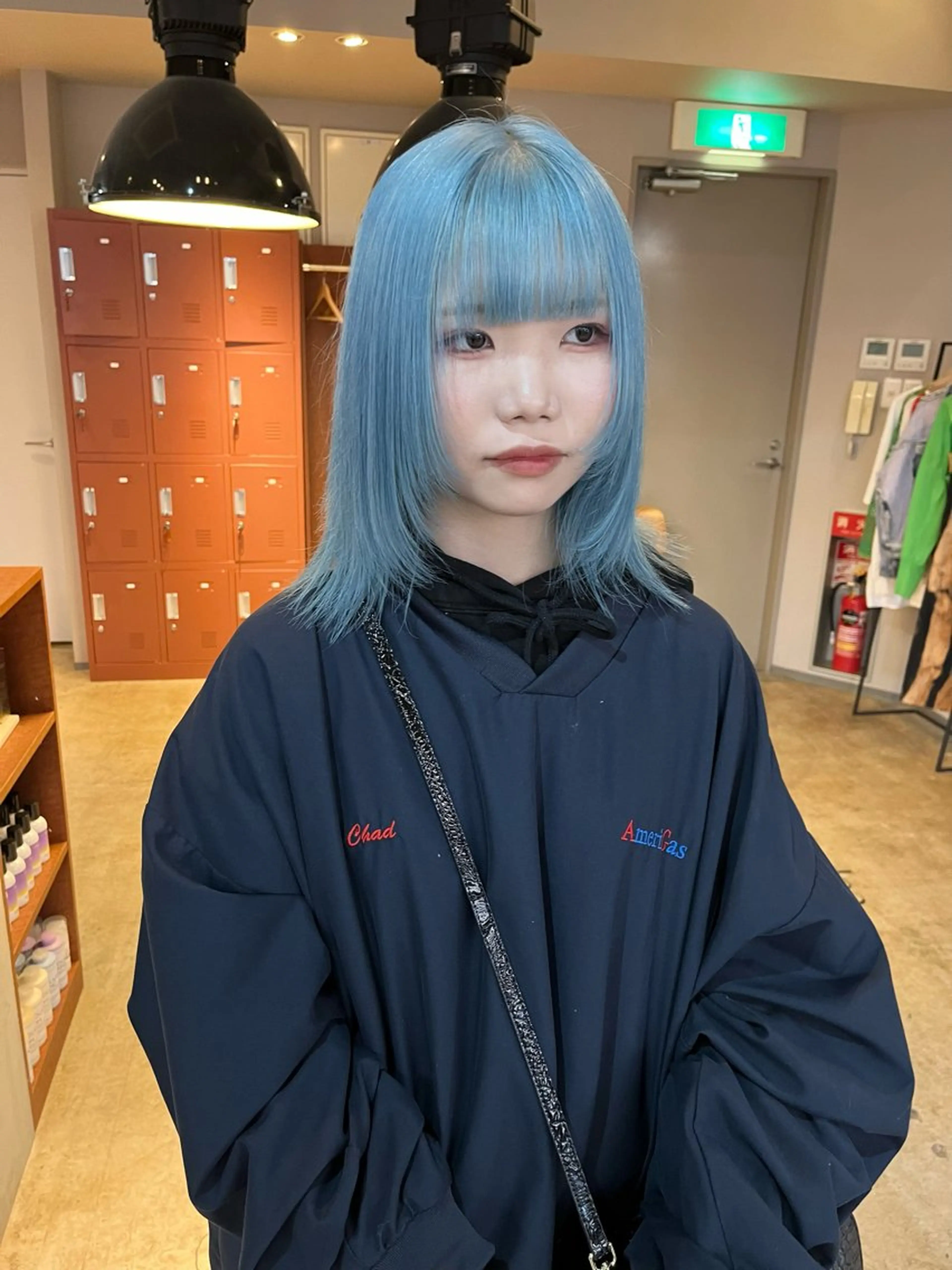 ミディアム カラー ブリーチ ブルーカラー ヘアカラー トリートメント 🩷ハイトーン透明感 レイヤー🩷ユリカのヘアスタイル