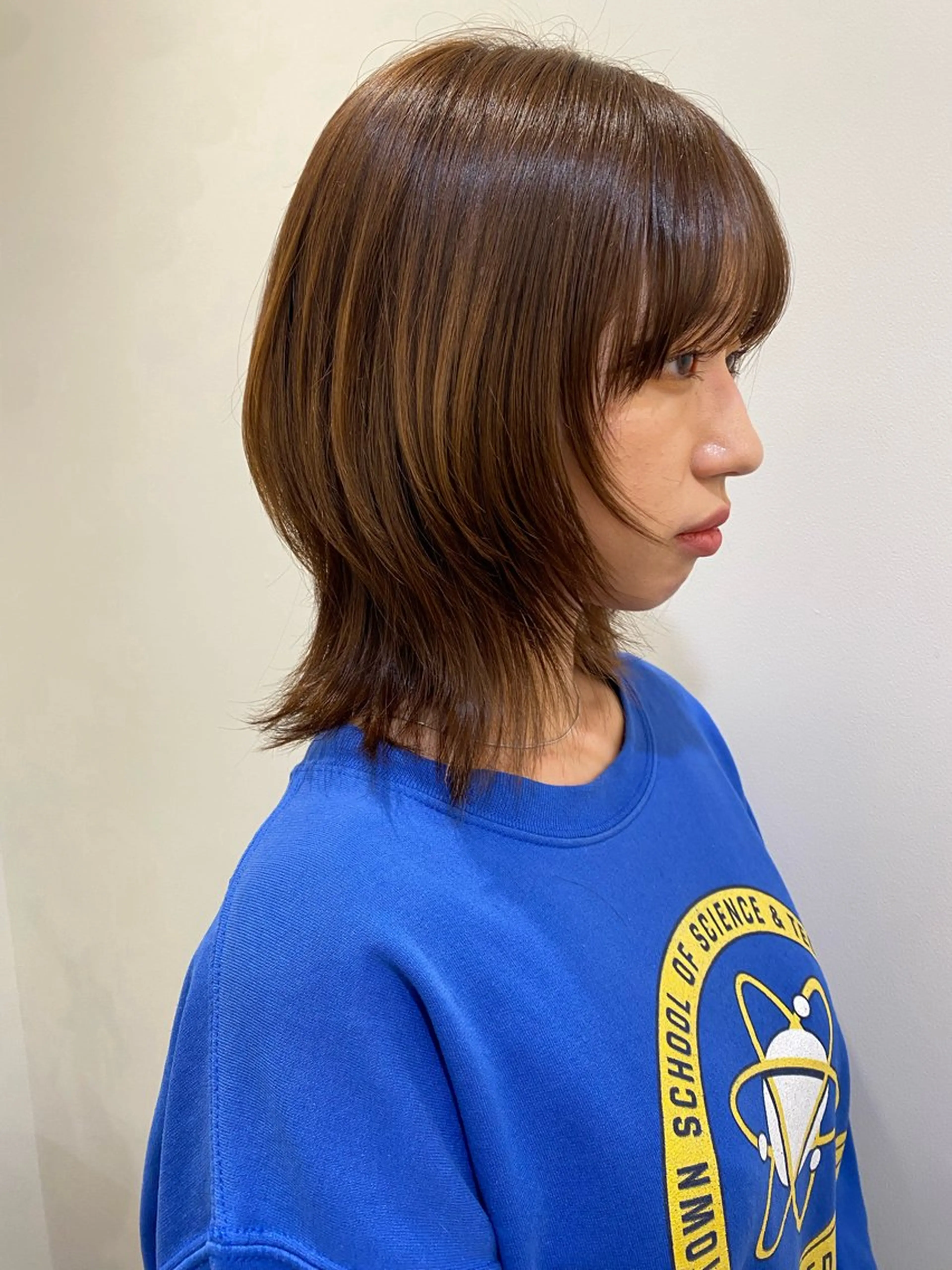 ミディアム ウルフカット マツモト カラー/ショートボブのヘアスタイル