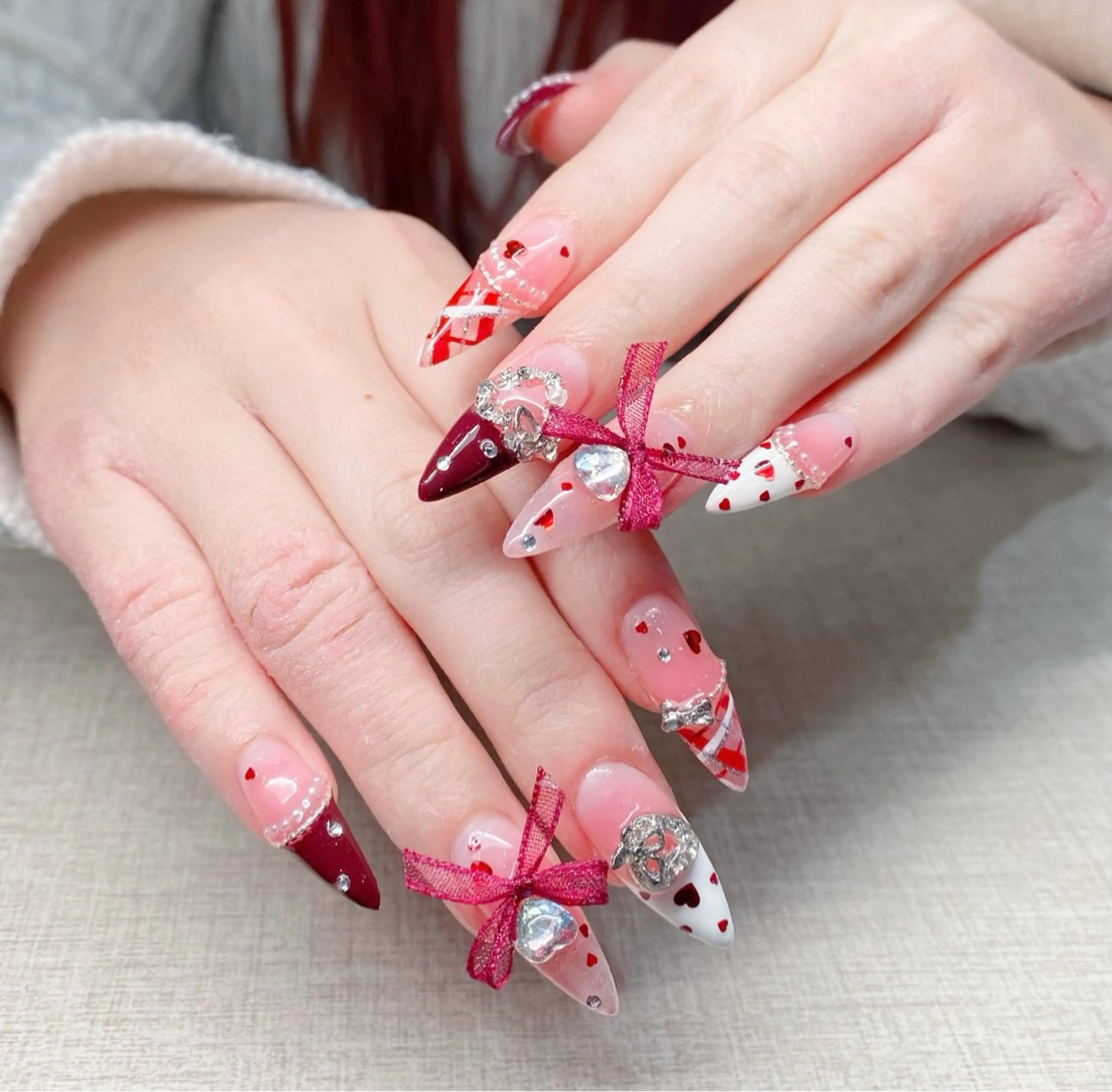 ネイル オーロラネイル ブルー チークネイル フットネイル フレンチネイル ハンドネイル REI レイのネイルデザイン