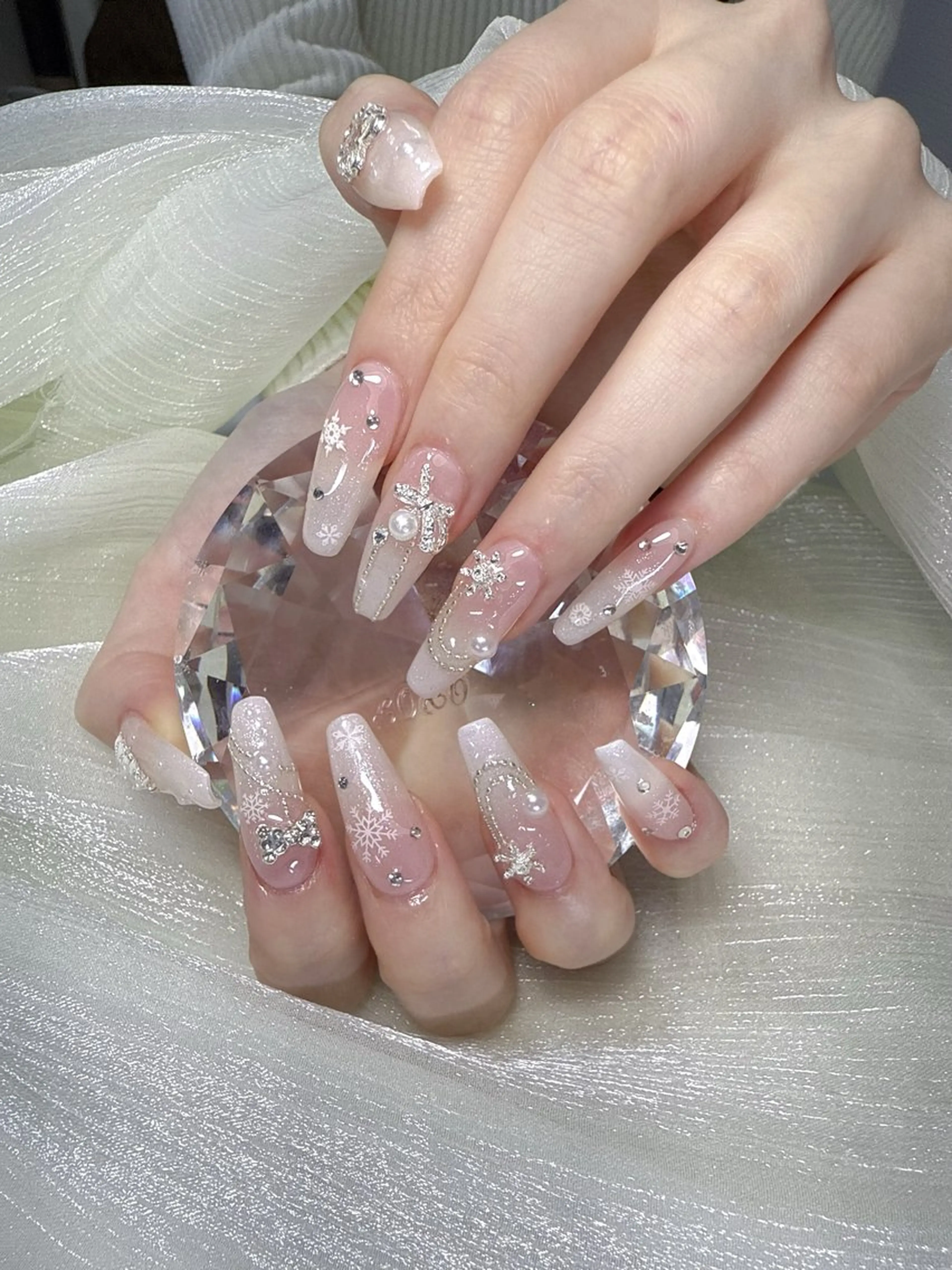 ネイル 長さ出し フレンチネイル 韓国ネイル レース マグネットネイル ハンドネイル nami ナミのネイルデザイン