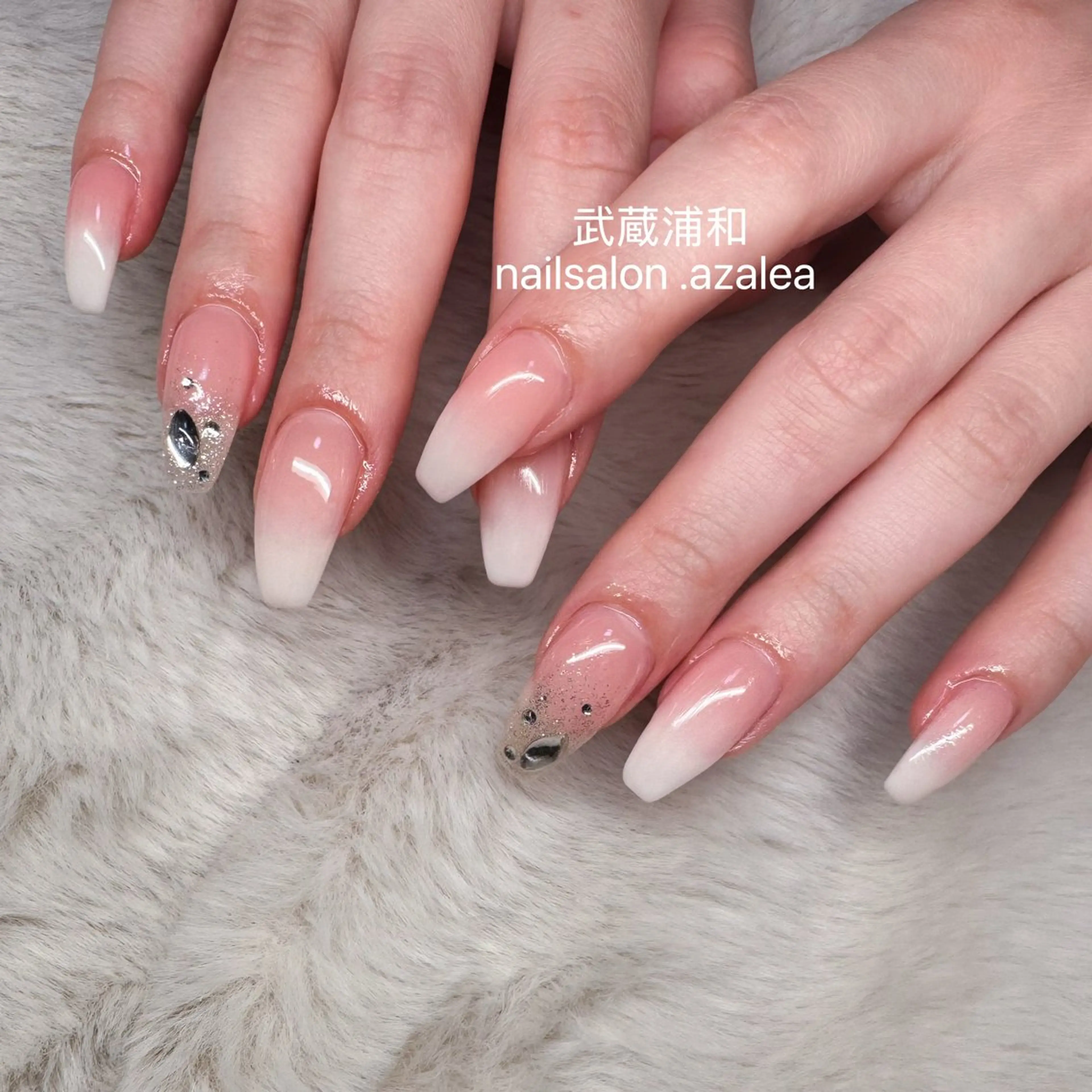 ネイル ハンドネイル R inのネイルデザイン