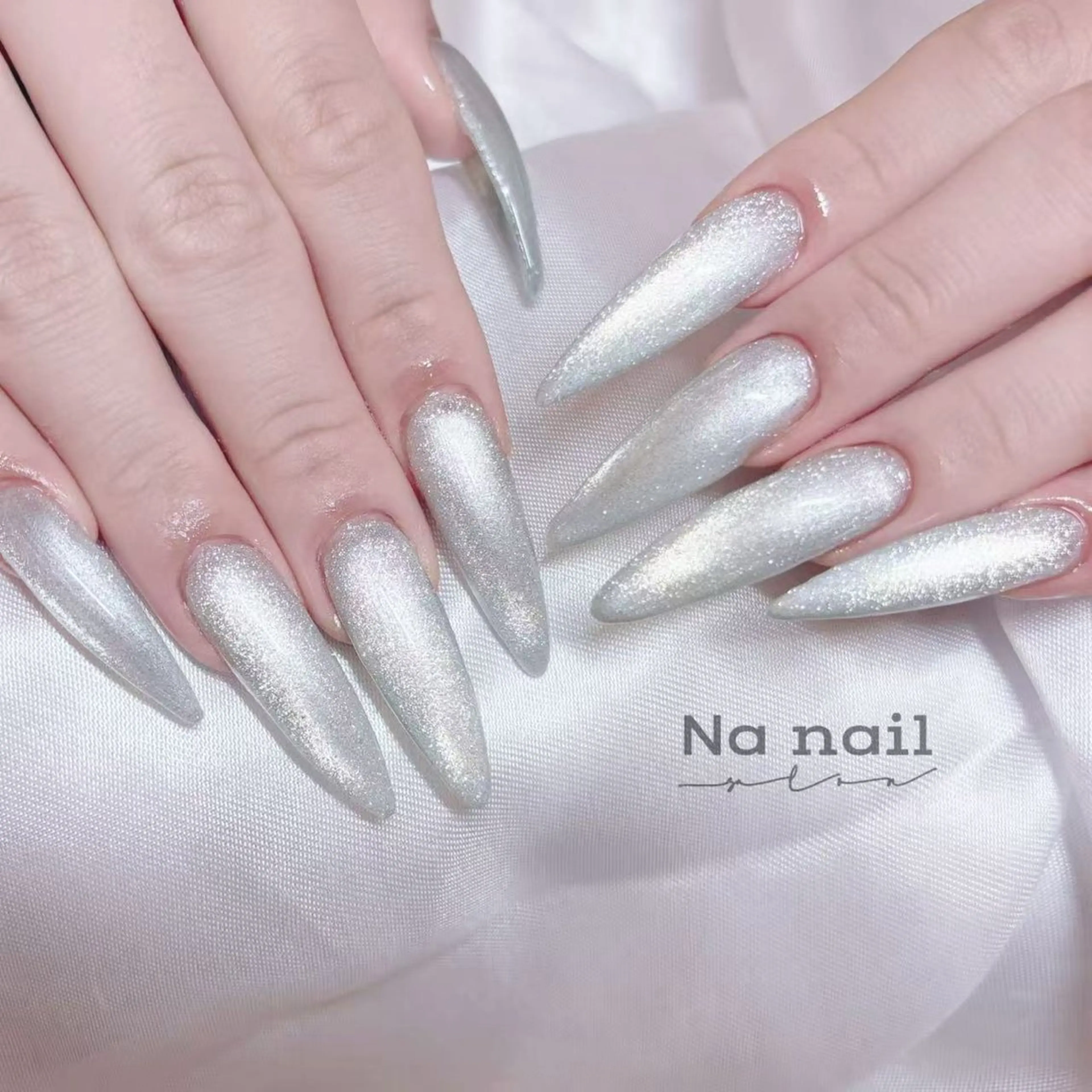 【平日限定　チップ長さだし】マグネット/フラッシュ/カラーグラデーション￥8000 (土日祝￥8500)の写真