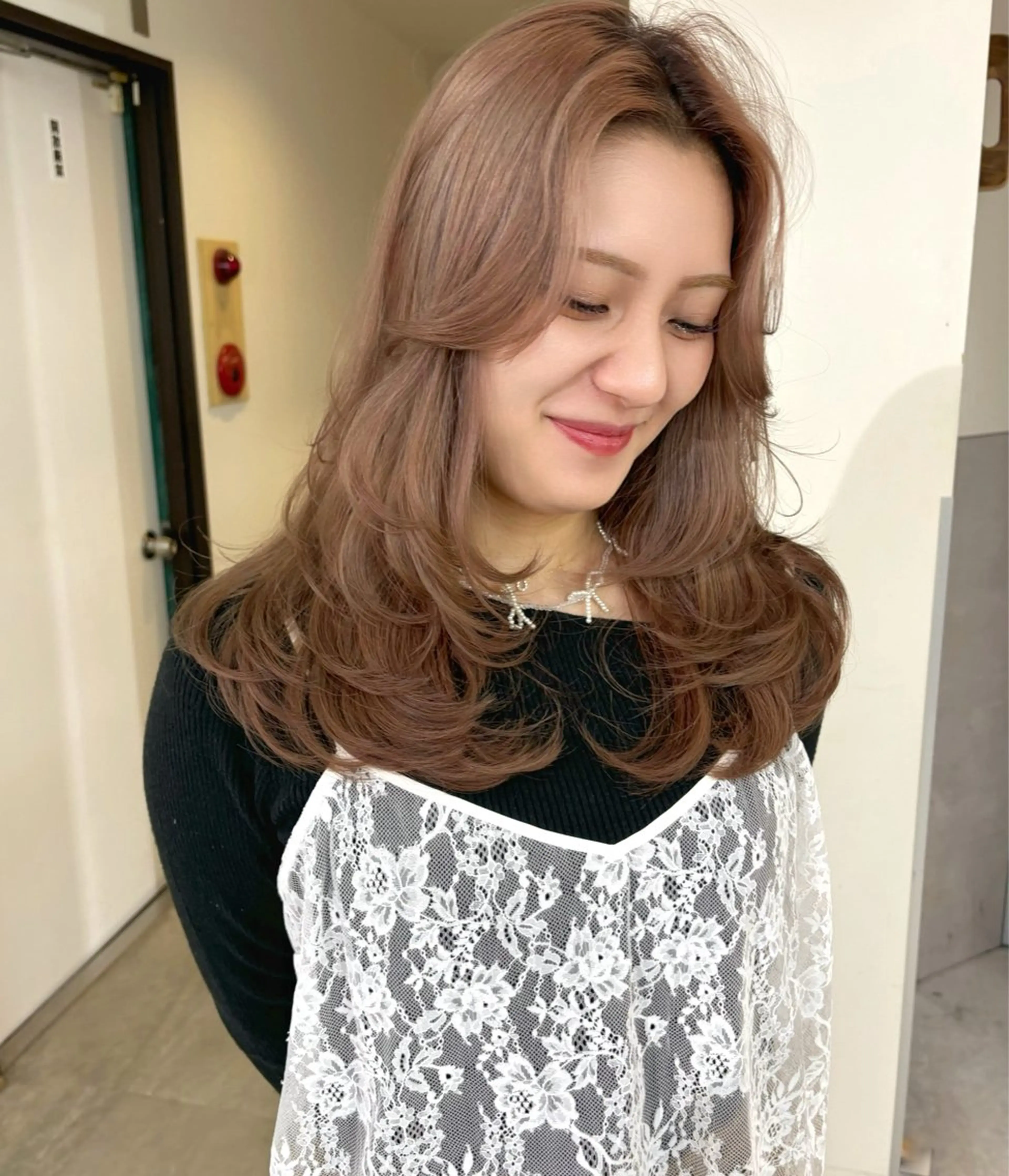 ロング カラー レイヤーカット mizuki/ピンク ベージュ.レイヤーのヘアスタイル