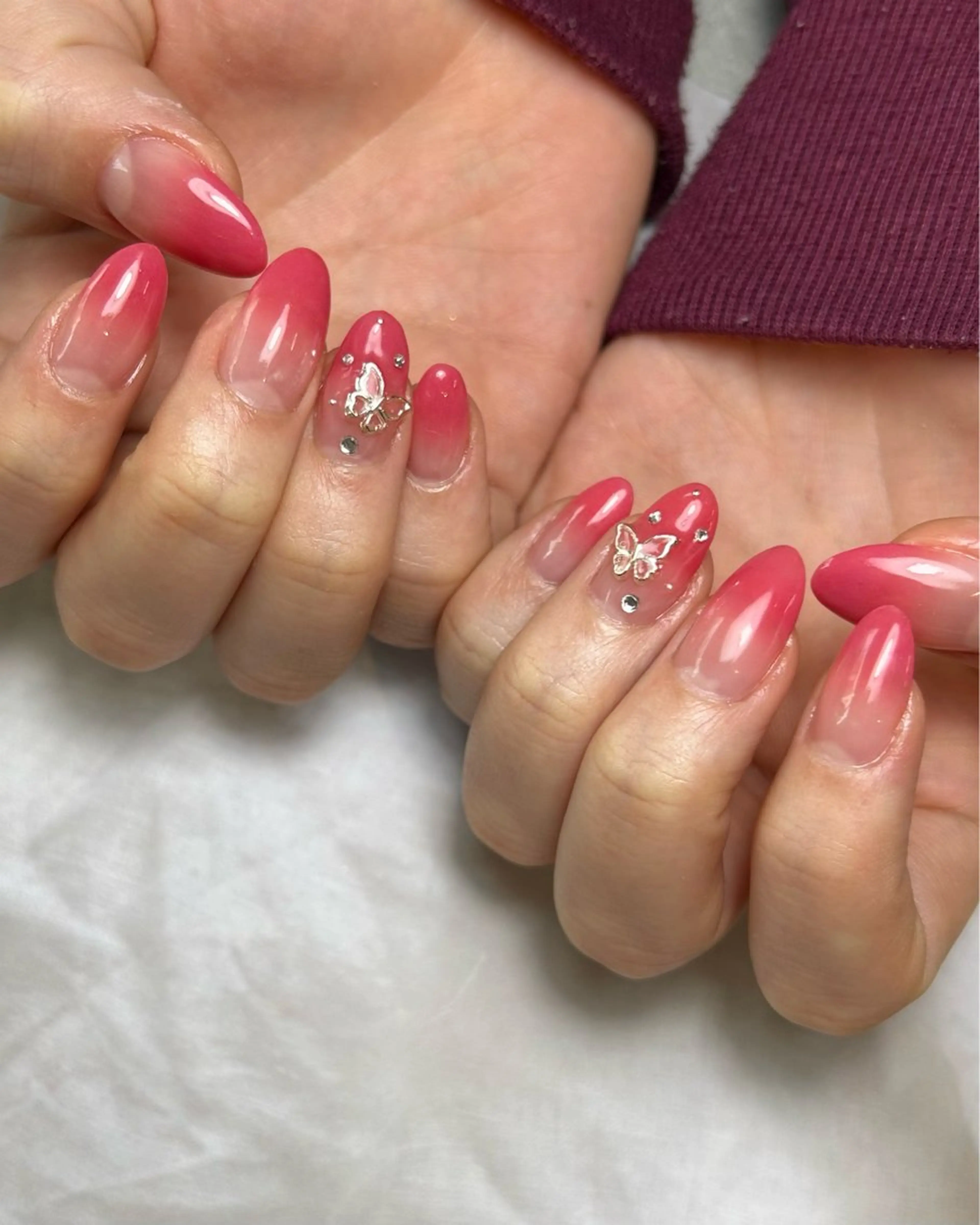 ネイル グラデーション 持ち込み ピンク 赤色 スカルプネイル Reflection marikoのネイルデザイン