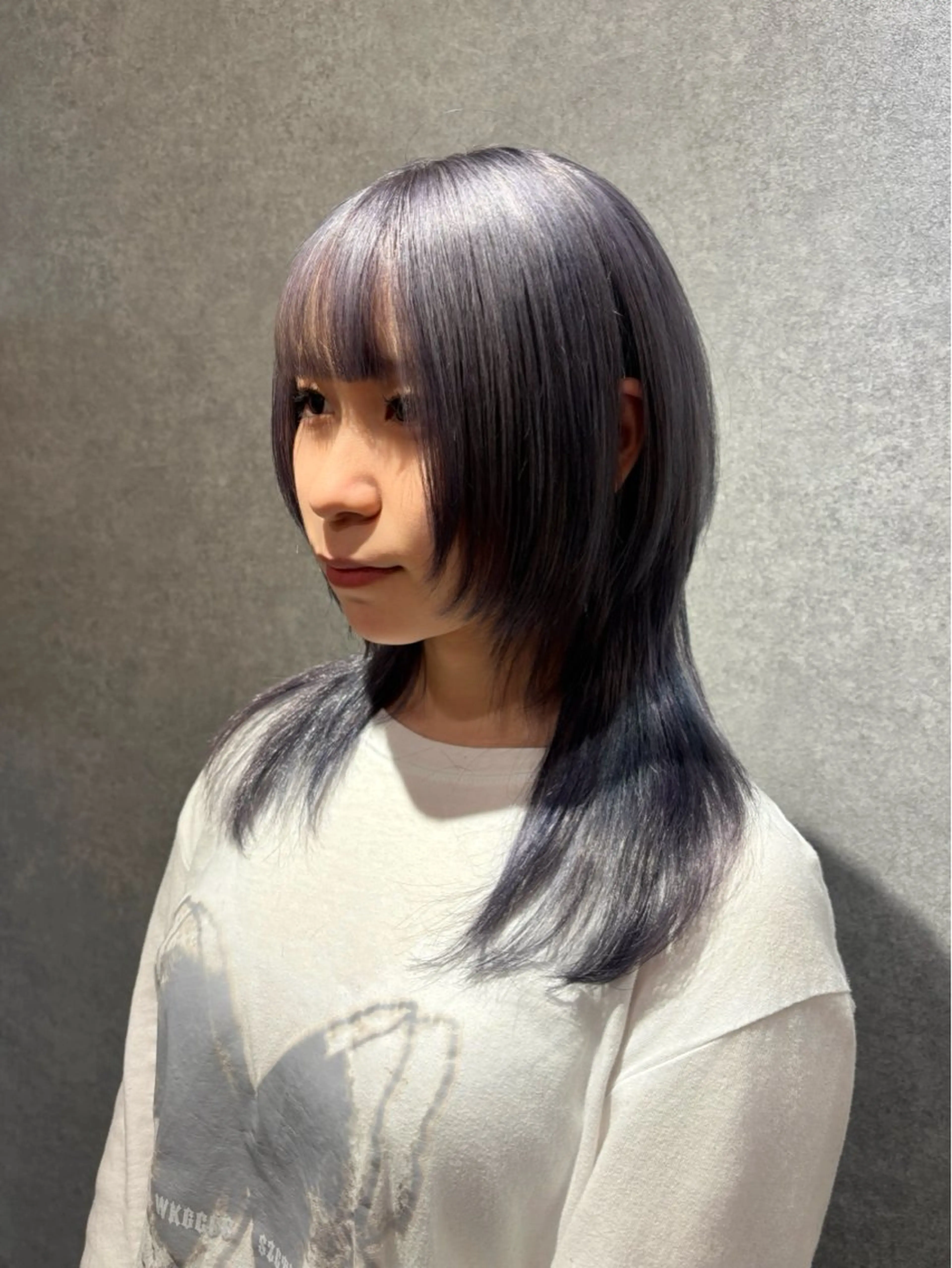 ロング カラー ヘアカラー トリートメント ハイトーン/ウルフ/ レイヤー/Asukaのヘアスタイル