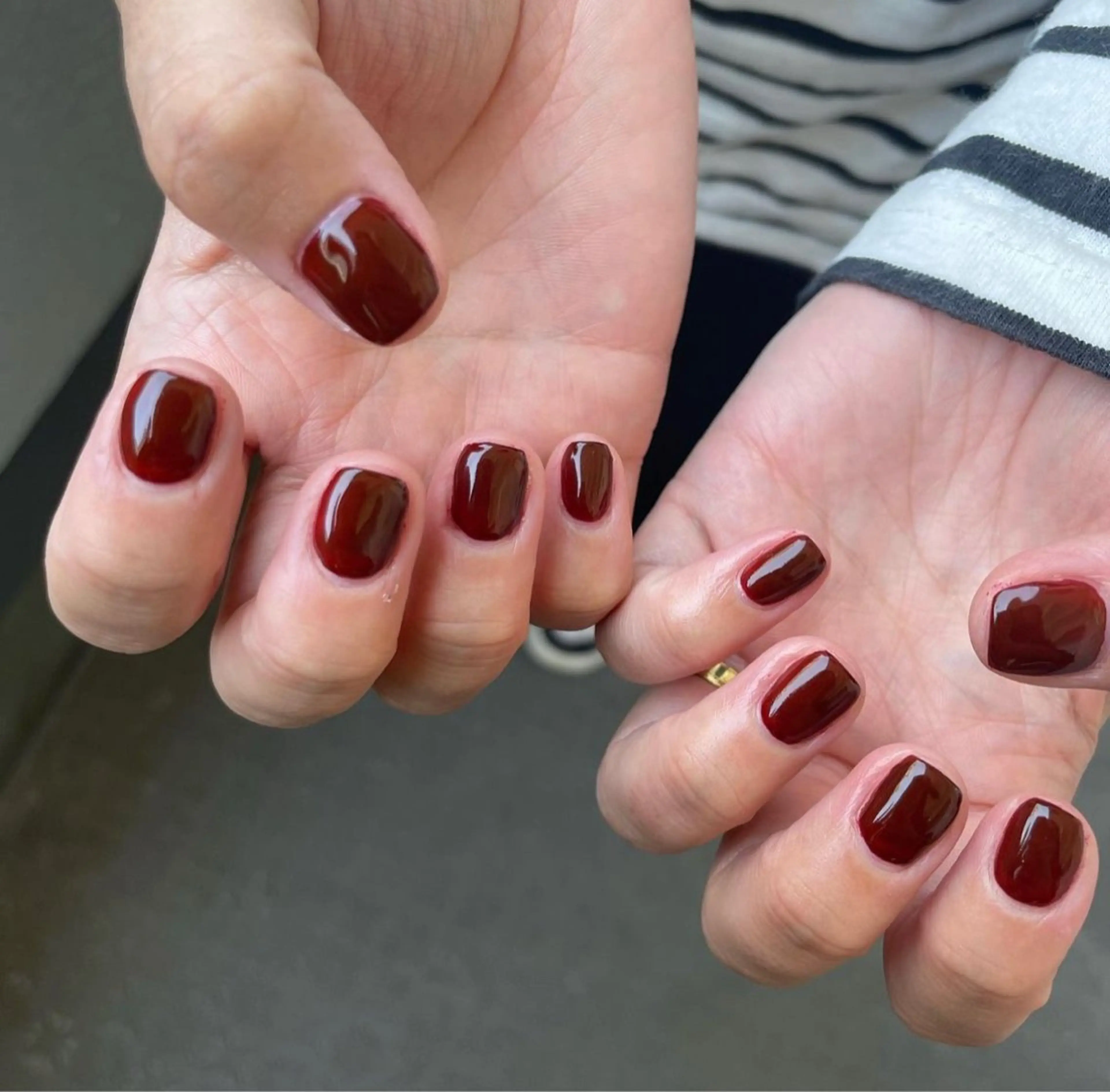 ネイル ボルドー ワンカラーネイル La vie est belle.所属・ラヴィエベル なつみのネイルデザイン