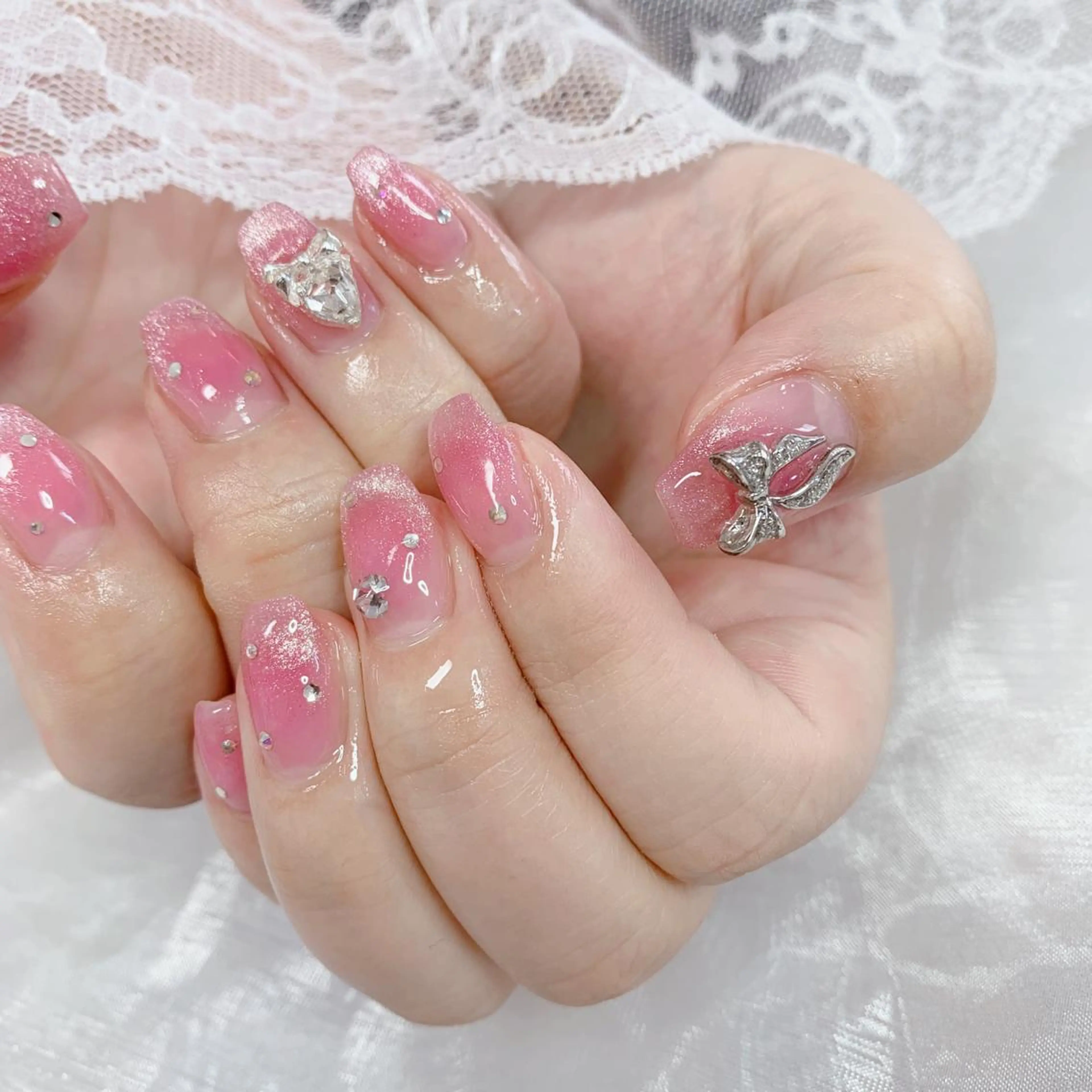 ネイル ハンドネイル La neige* yuki 🥯🍑のネイルデザイン