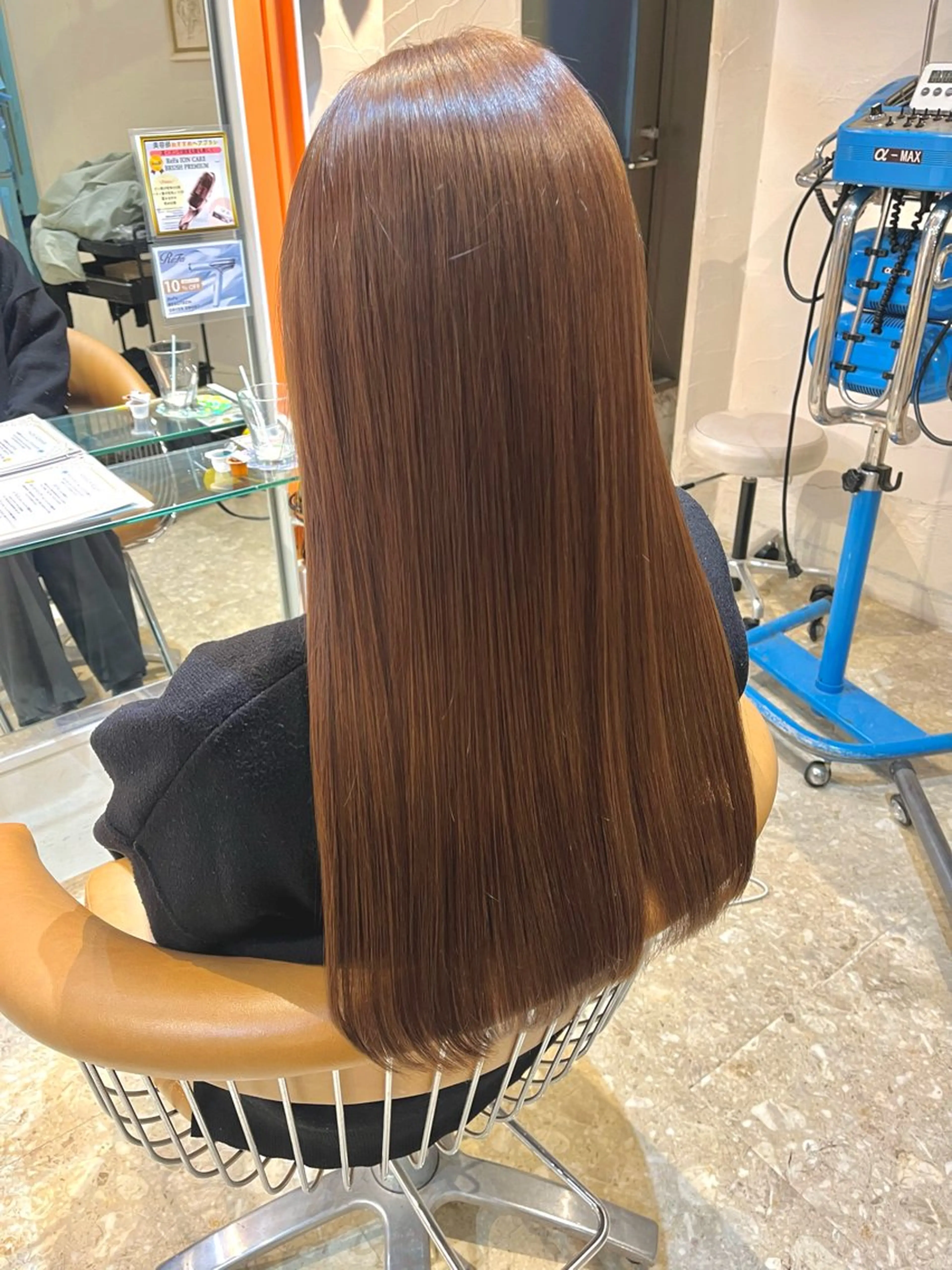 ロング カラー ヘアカラー うしだ かおるのヘアスタイル