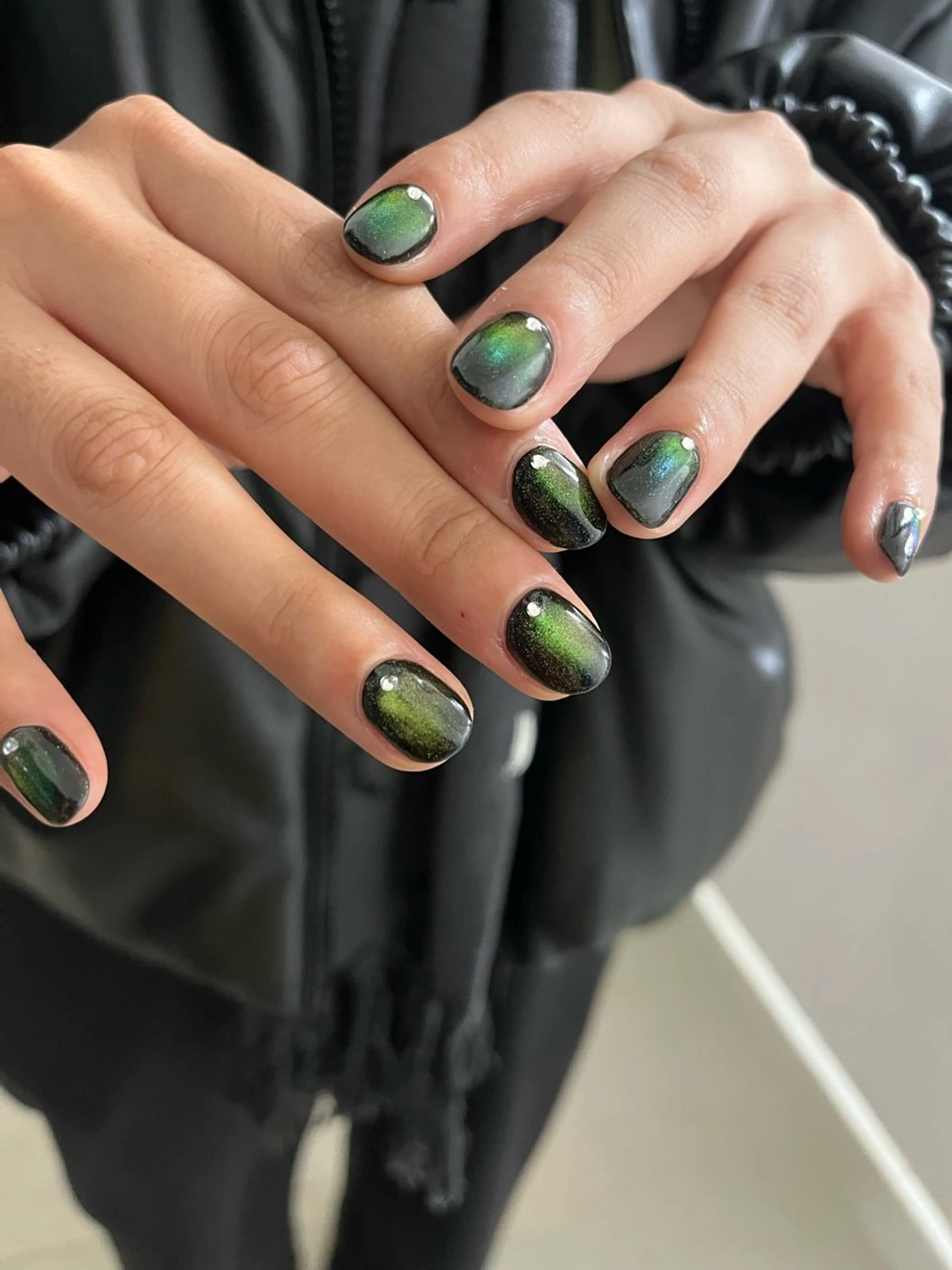 ネイル グリーン マグネットネイル ハンドネイル エレン 南越谷のネイルデザイン