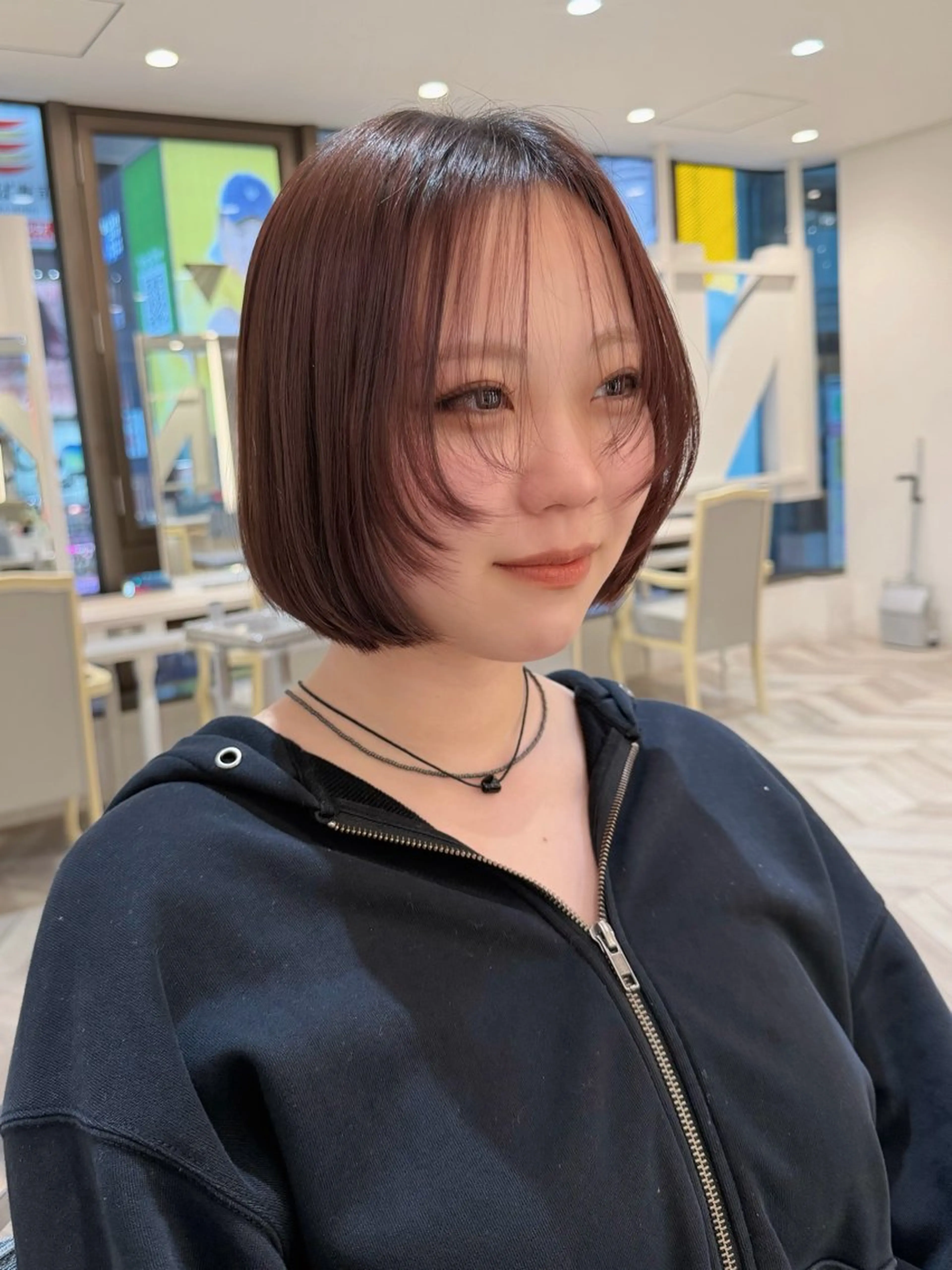 ショート ボブレイヤー ボブ レイヤーカット 小顔カット カット 小顔レイヤー/ ベージュ🤍Rieのヘアスタイル