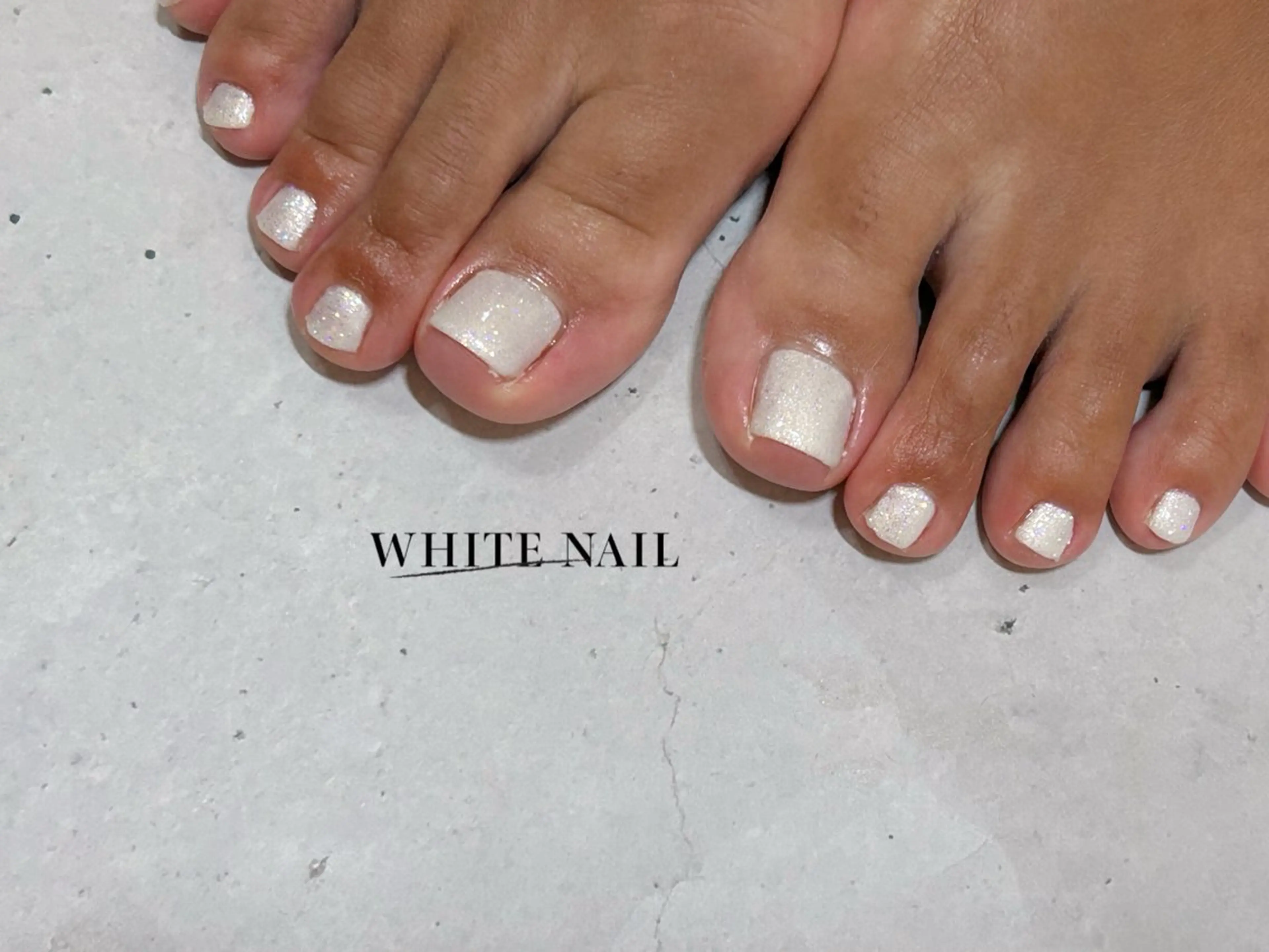 ネイル ワンカラーネイル フットネイル WHITE NAIL ホワイトネイルのネイルデザイン