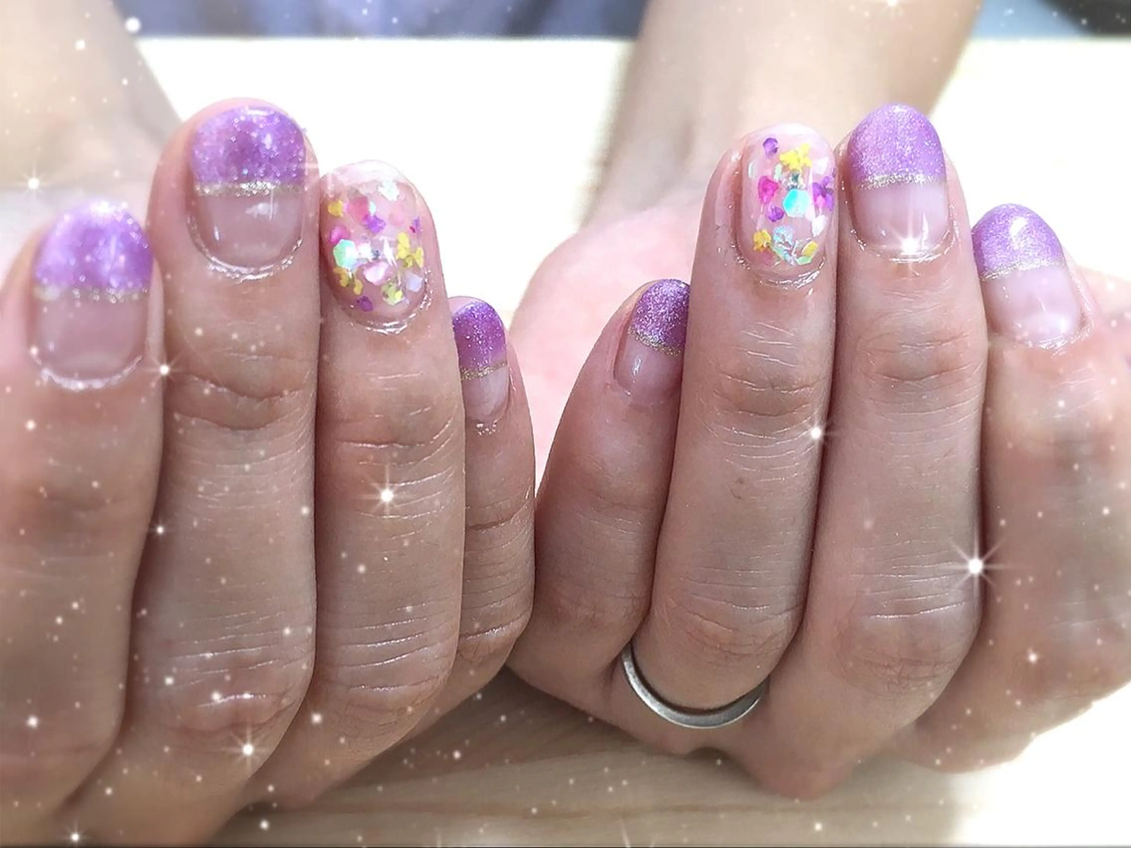 ネイル オーロラネイル フレンチネイル ラメ(グリッター) パープル CULU -LUのネイルデザイン
