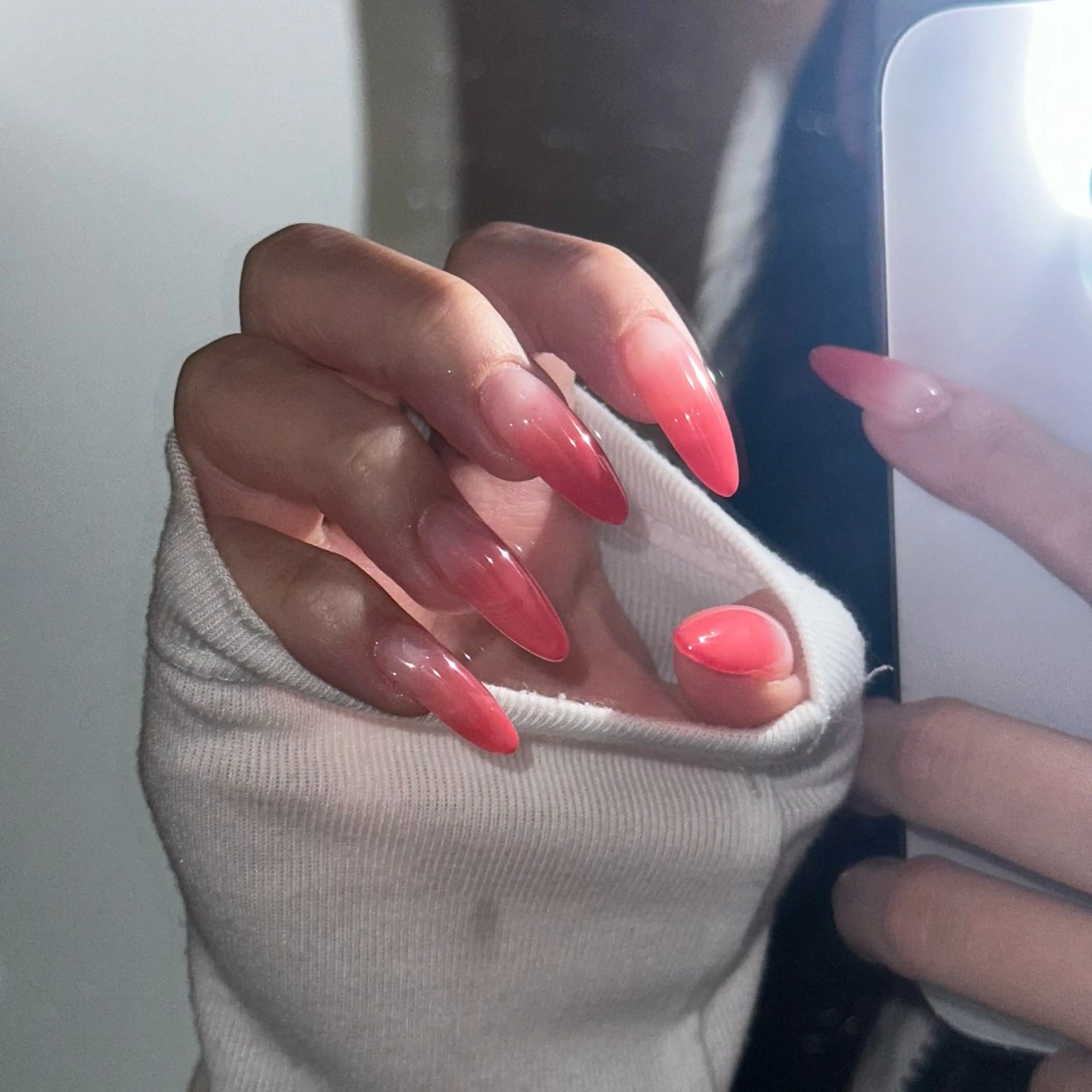 ネイル グラデーション ピンク シンプルネイル nail&eye pang hinaのネイルデザイン