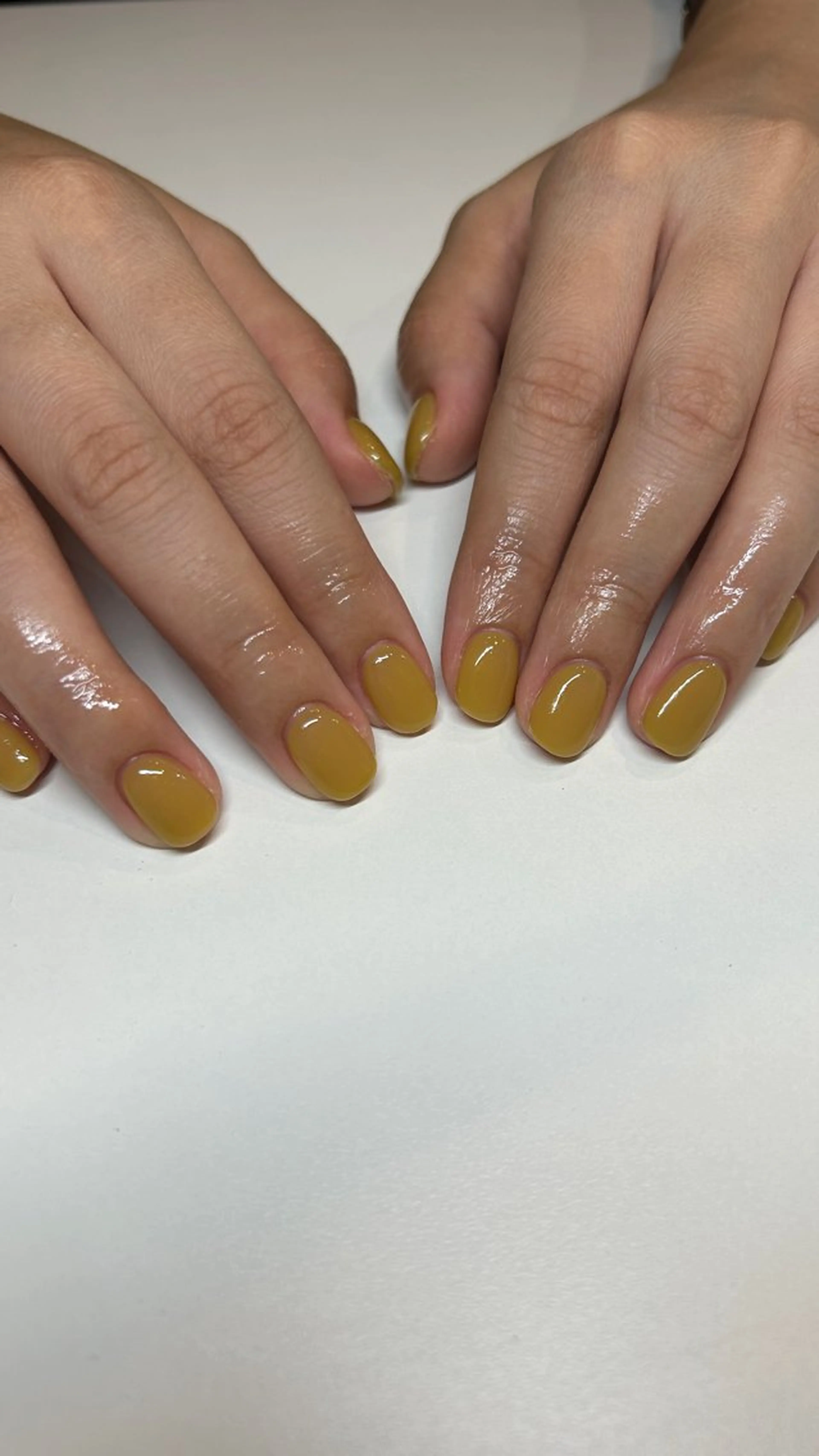 ネイル グリーン 黄色 ハンドネイル sayaka 🩰のネイルデザイン