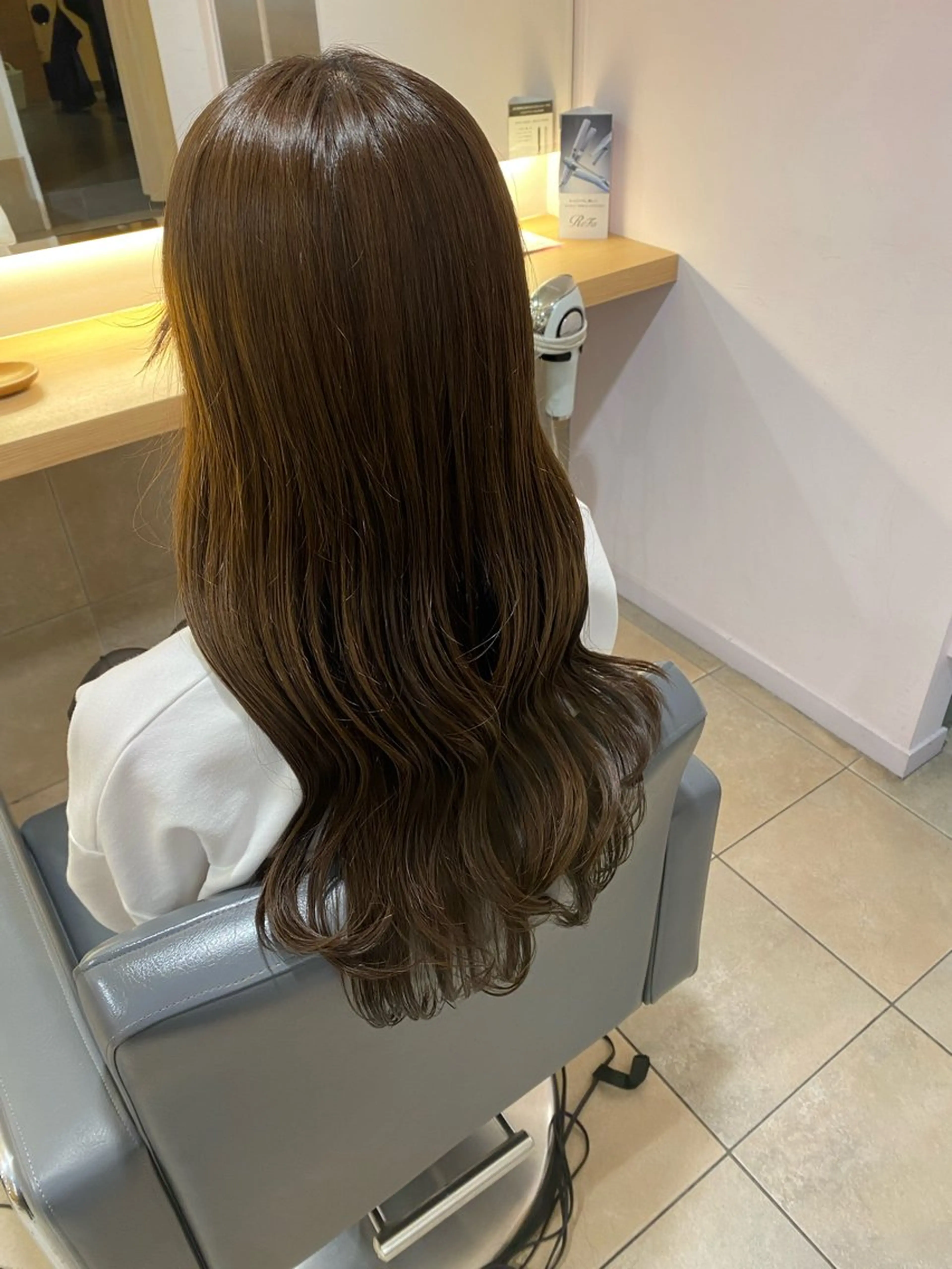 セミロング 谷川 あかりのヘアスタイル