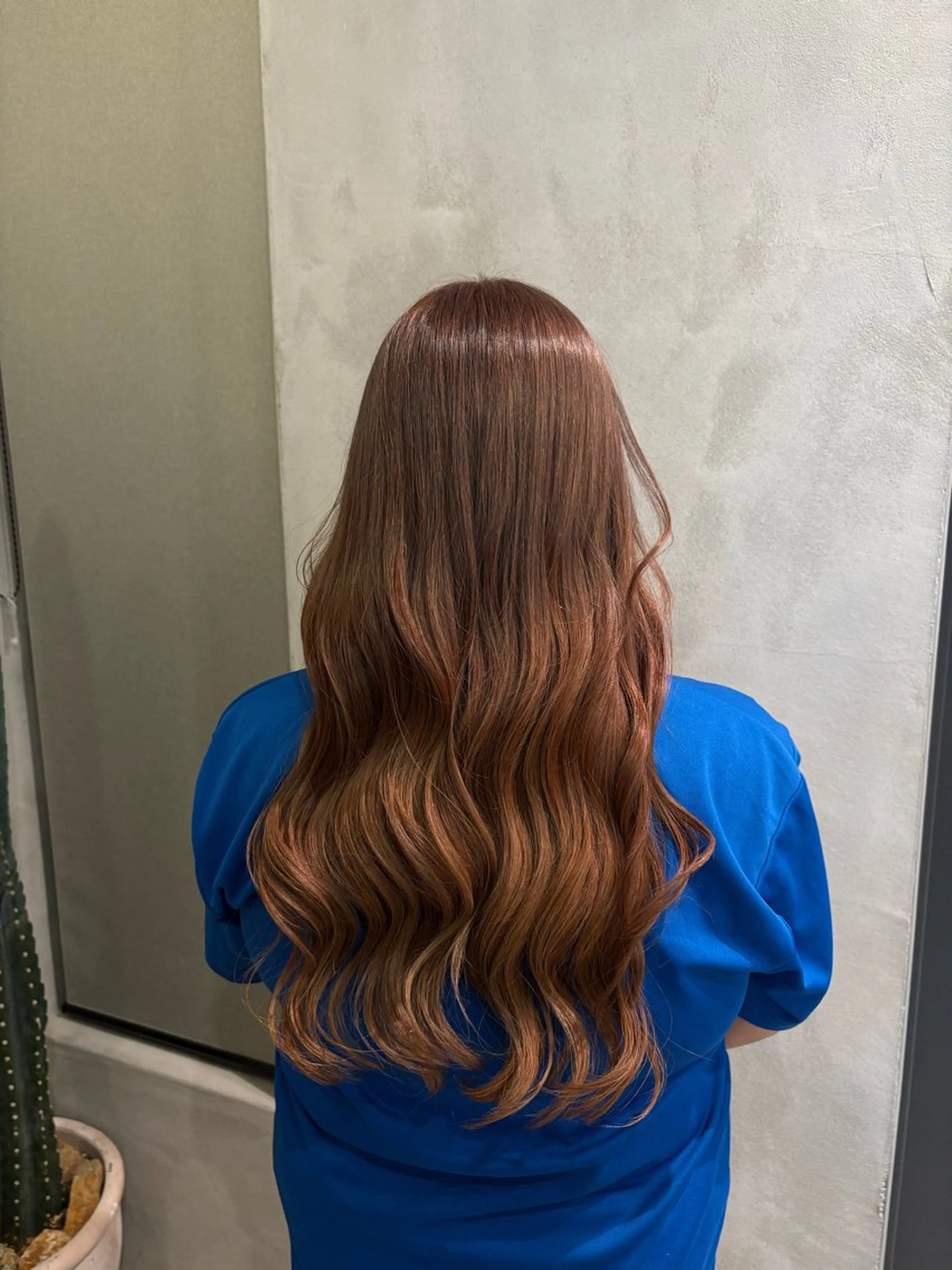 カラー ベージュカラー ブリーチ アールラーゴ所属・宮島 華湖のヘアスタイル