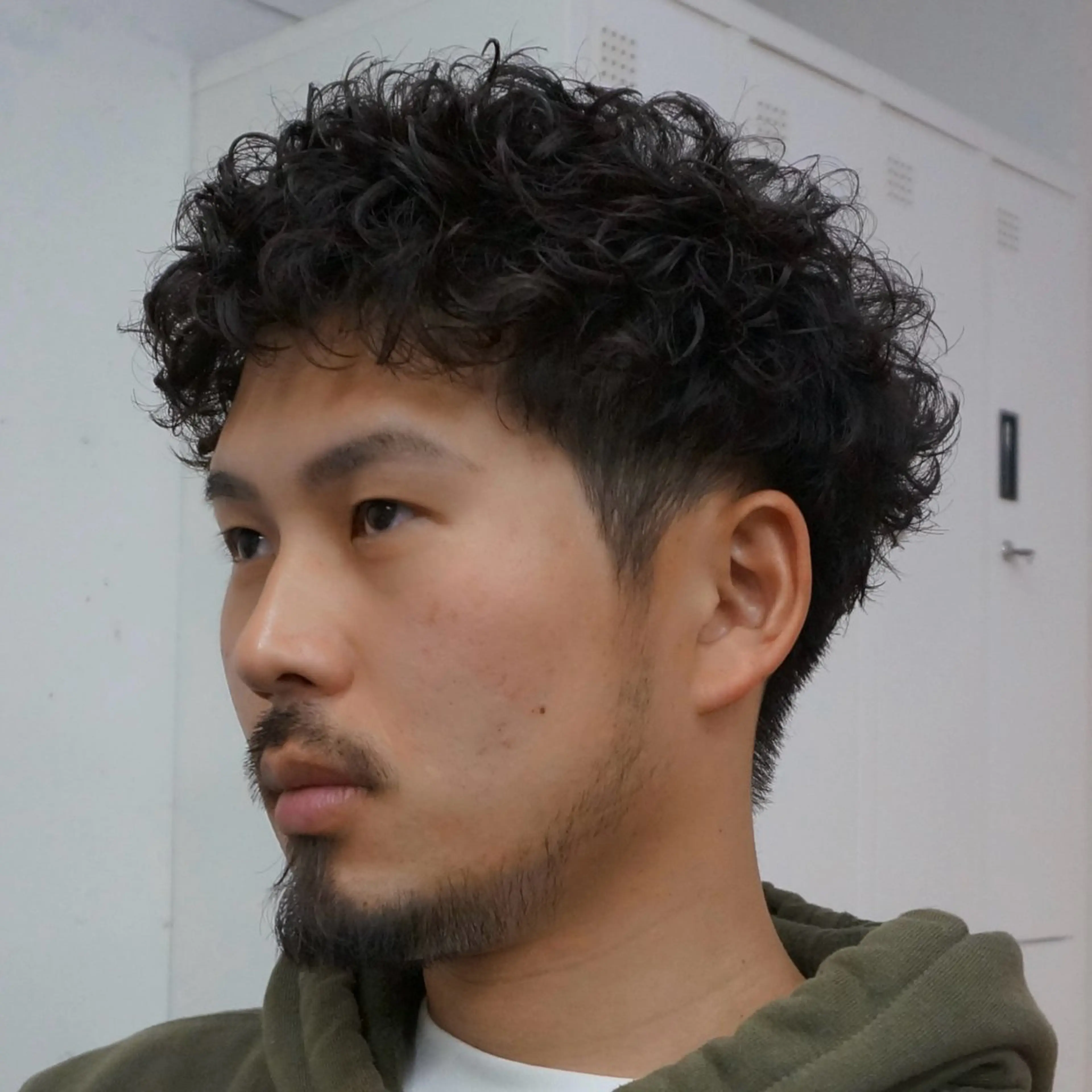 ショート メンズ フェードカット メンズパーマ スキンフェード スペインカール ショートヘア カット パーマ 立川/メンズパーマ 厚進太郎のヘアスタイル