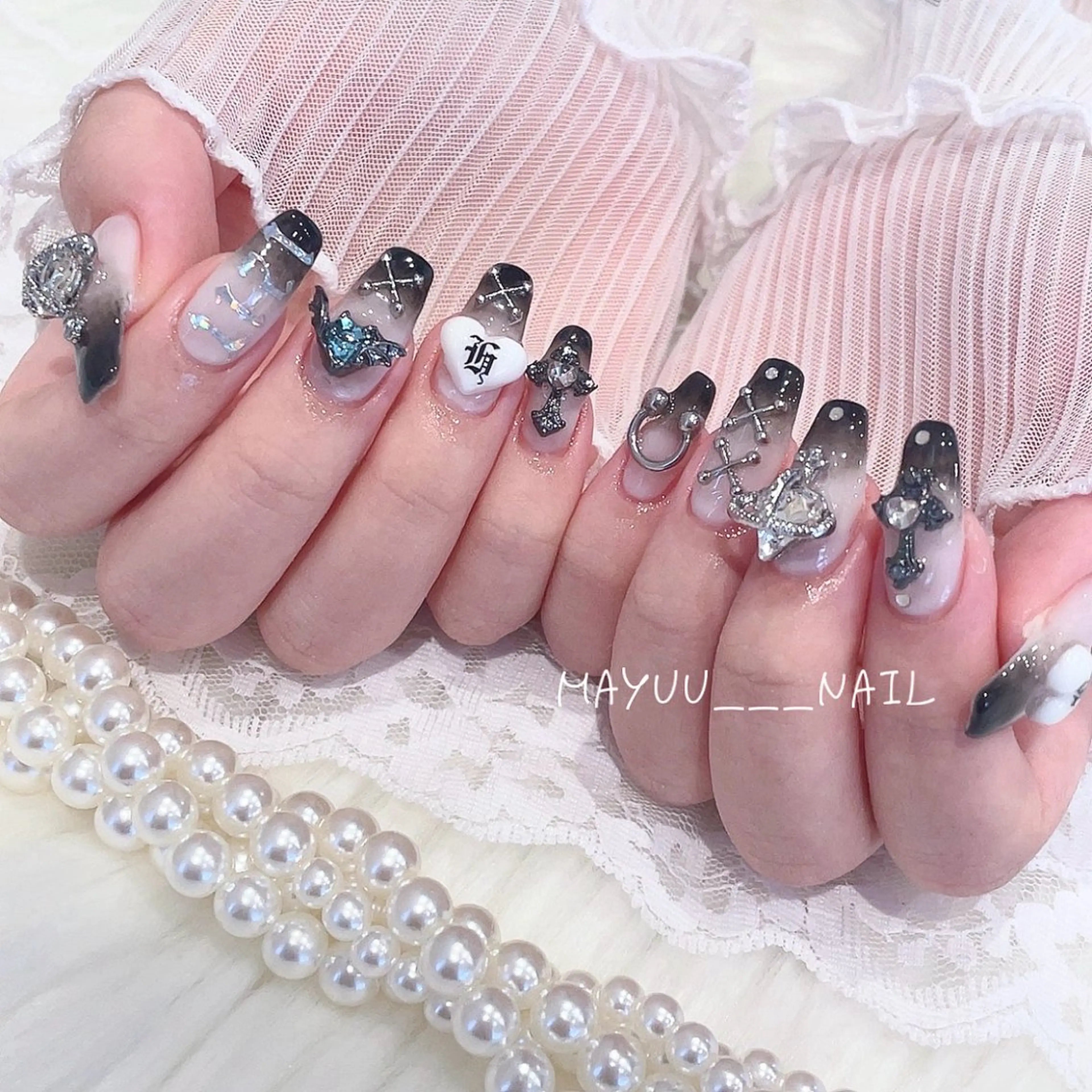 ネイル 🎀 Mayu 🎀痛ネイルのネイルデザイン