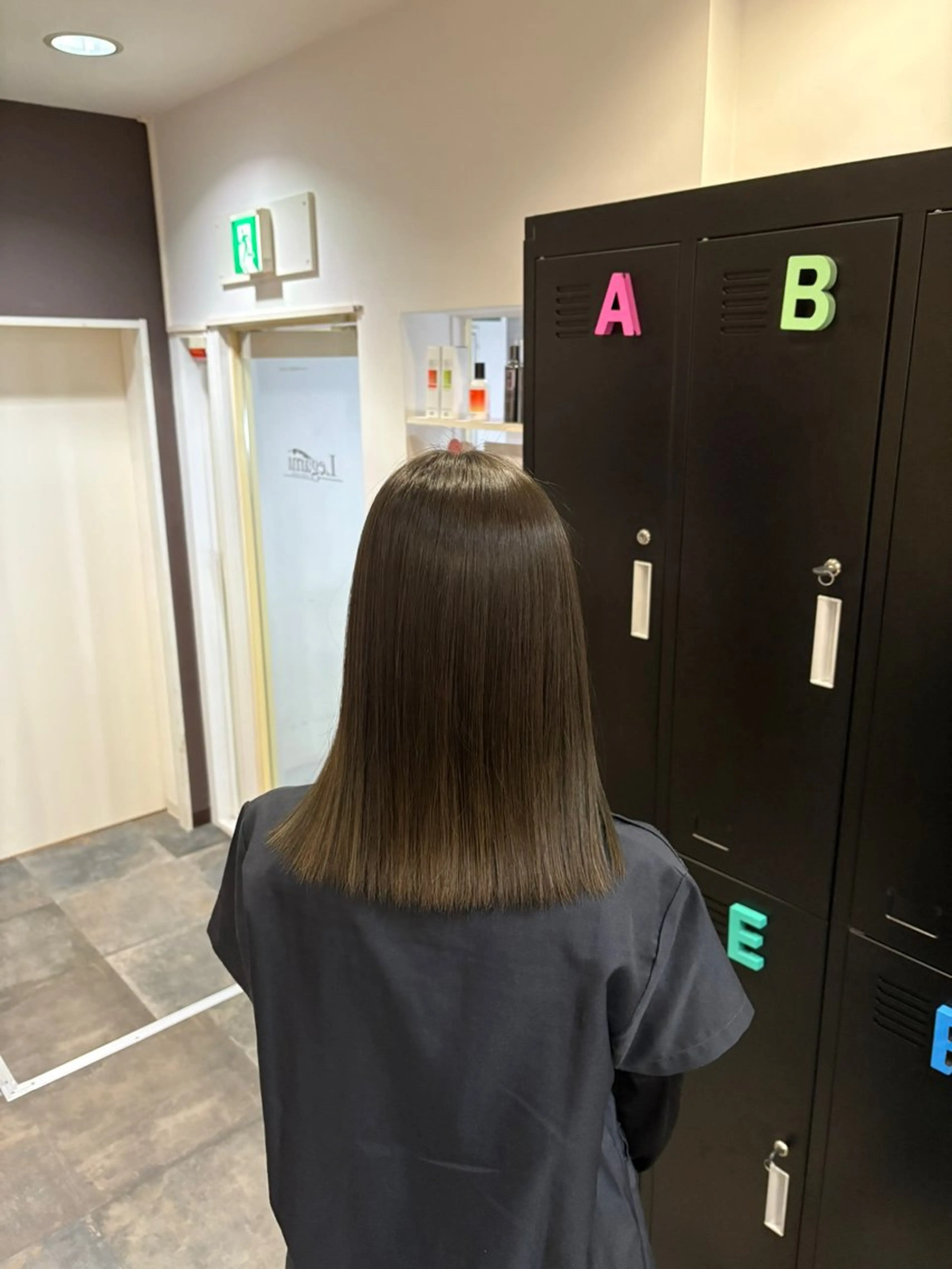 ミディアム カラー ヘアカラー 坂 美来乃のヘアスタイル