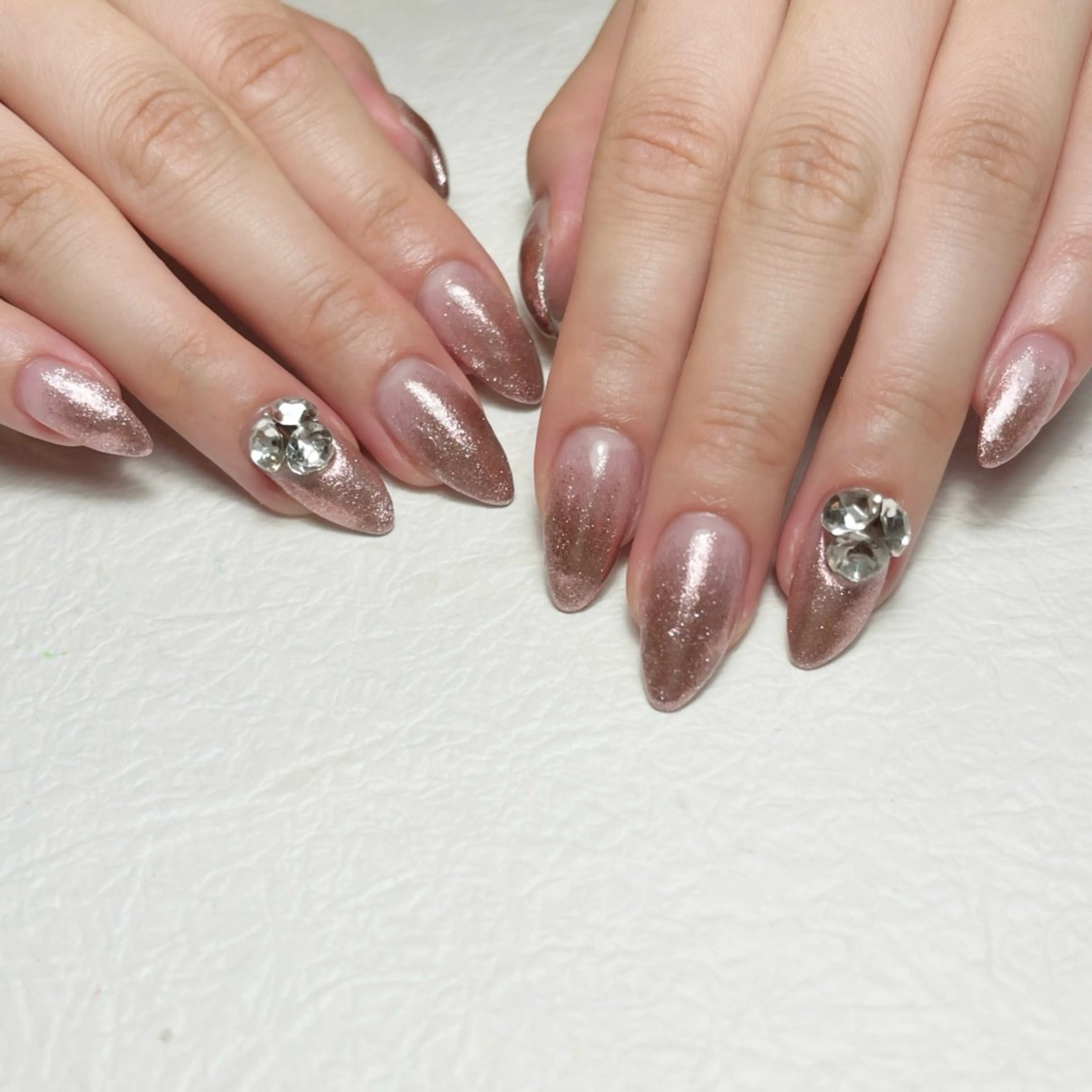 ネイル アートネイル フットネイル ジェルネイル キラキラネイル 韓国ネイル ハンドネイル Y nail なんば堀江店のネイルデザイン