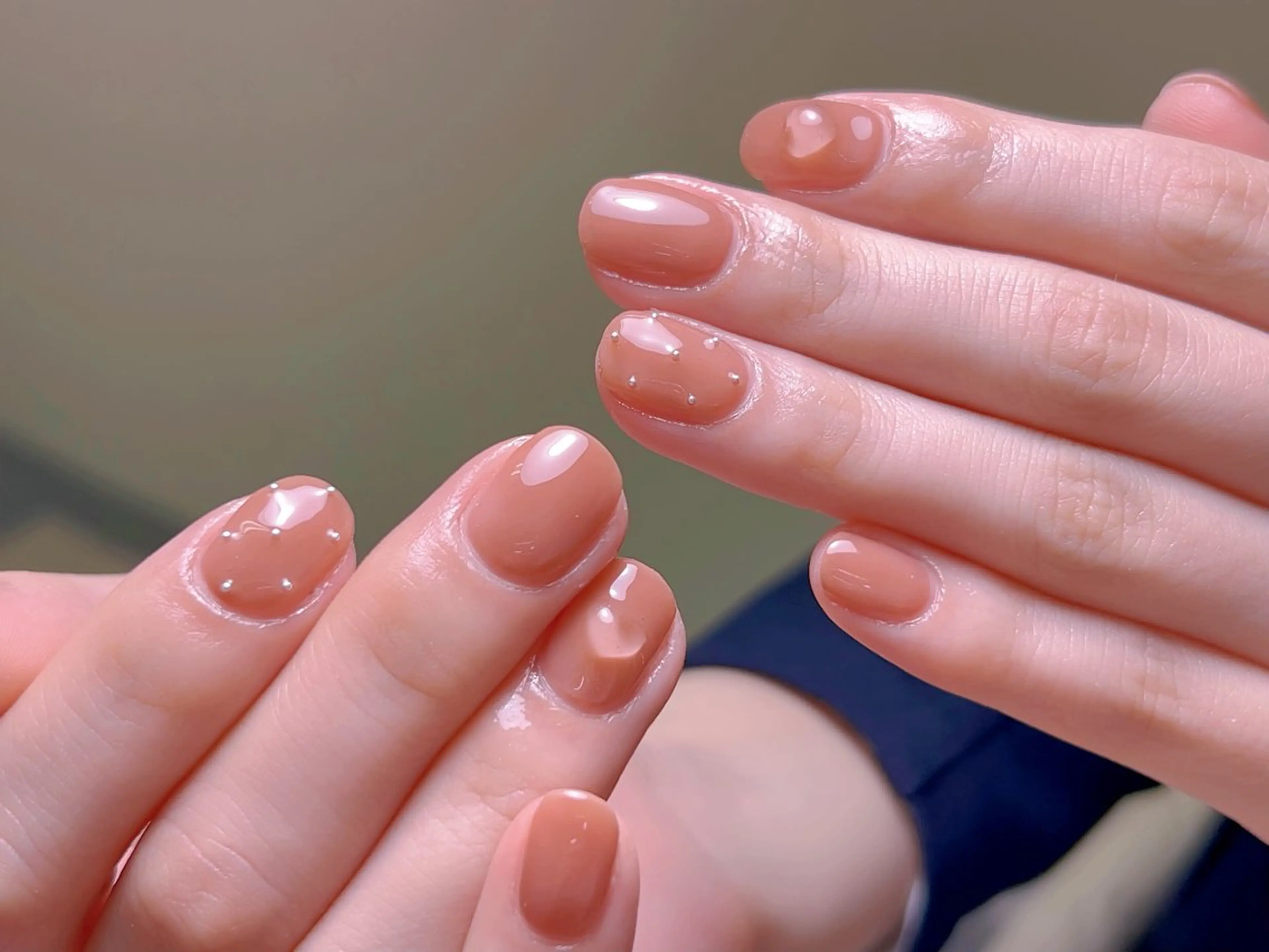 ネイル フレンチネイル ジェルネイル グラデーション 韓国ネイル マグネットネイル ハンドネイル 【長さ出し】 IRIS NAILのネイルデザイン